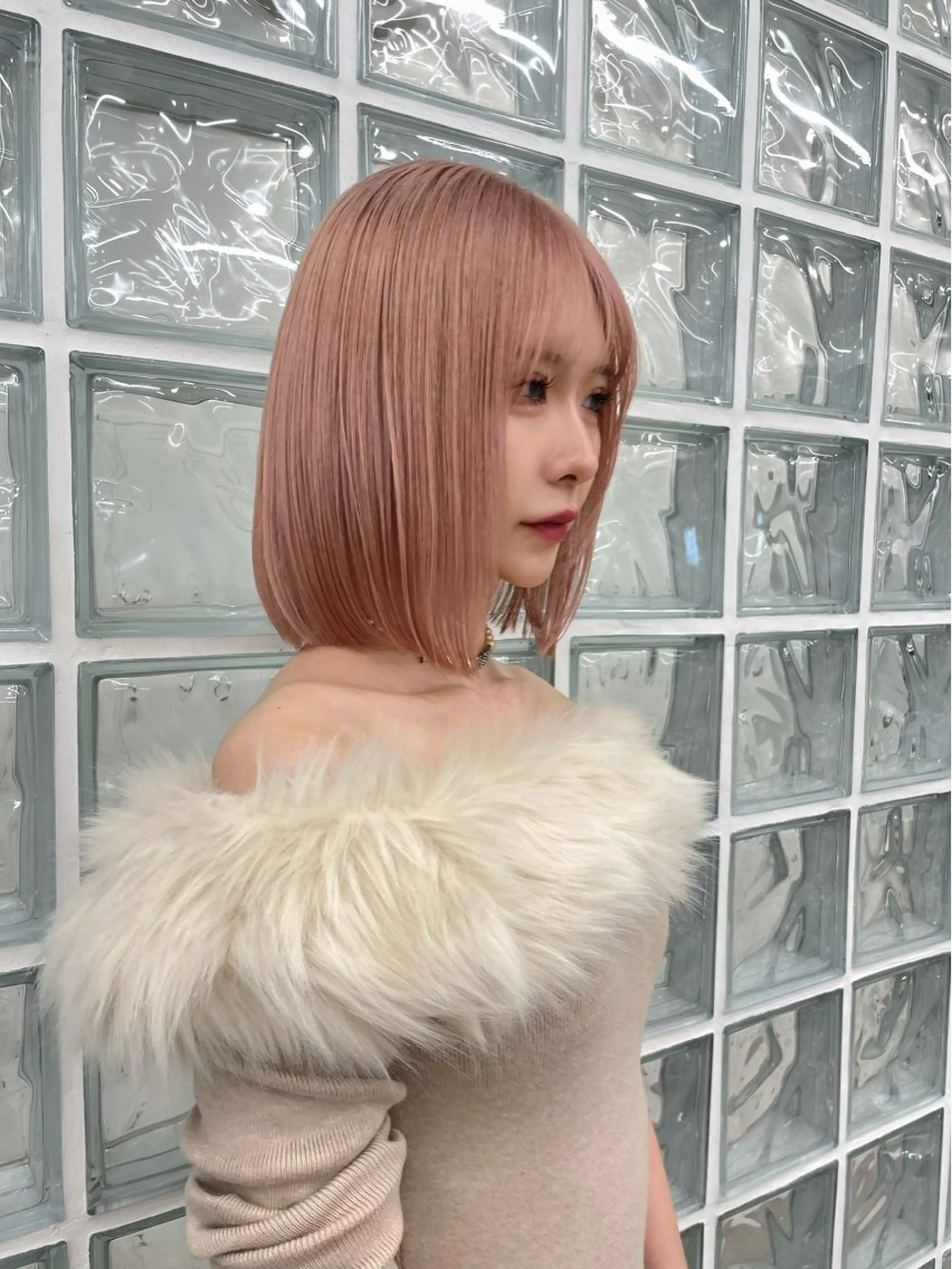 ショート カラー ⭐ハイトーンブリーチ ミルクティーピンクのヘアスタイル