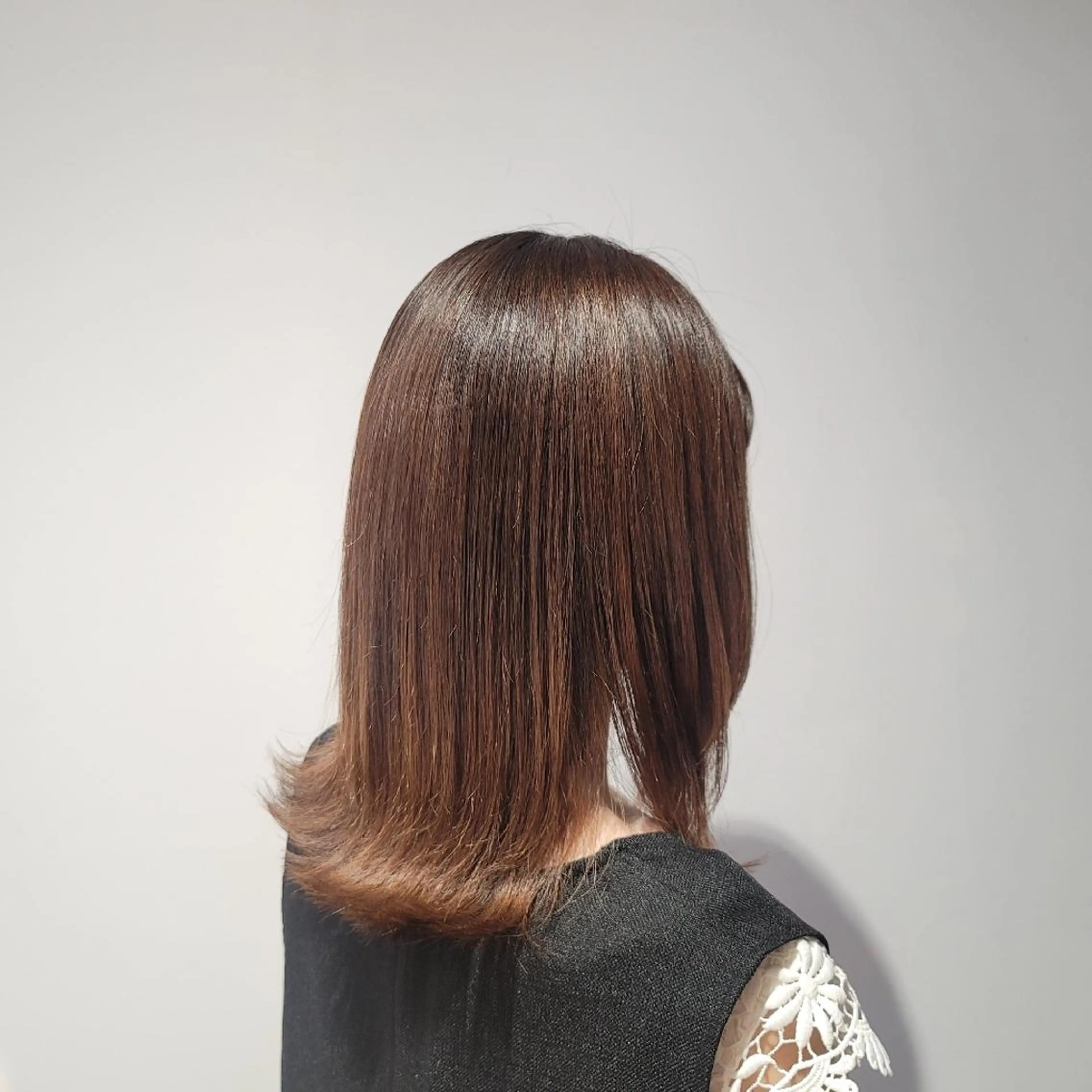 ミディアム カットモデル/ セット/宮里心香のヘアスタイル