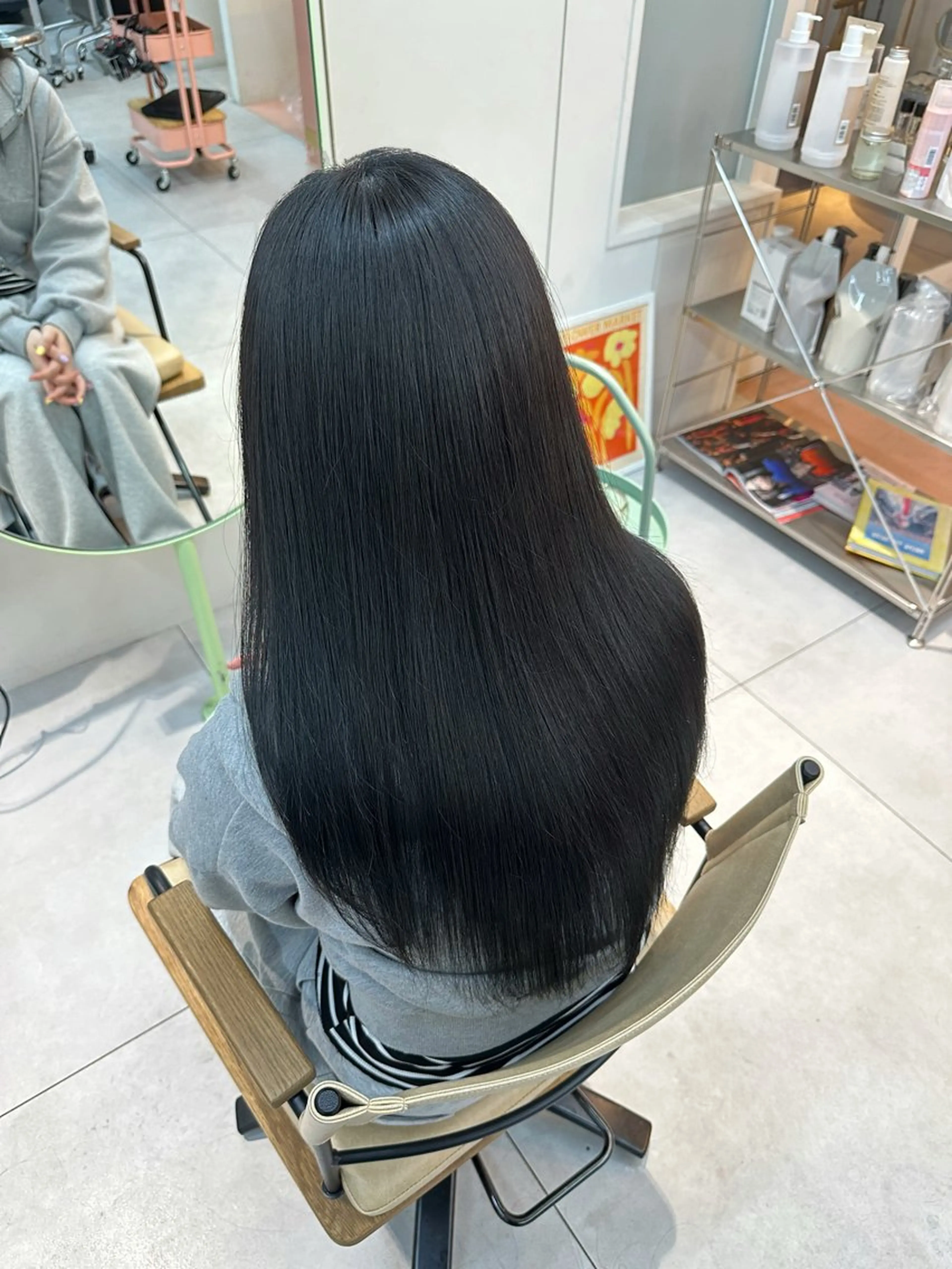 ロング カラー 黒髪 透明感カラー 安井 美咲希のヘアスタイル