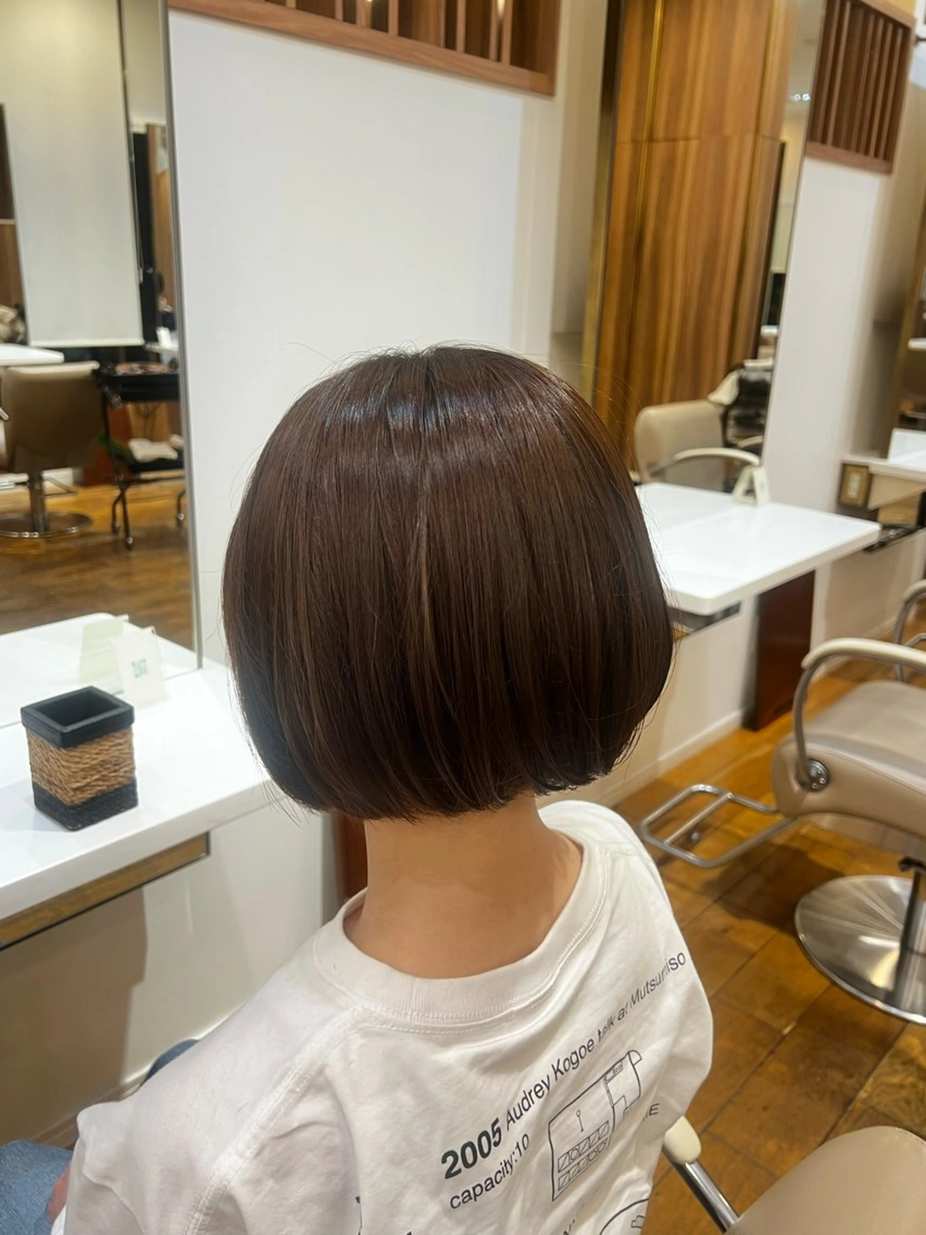 ミディアム カラー コバヤシ ユメのヘアスタイル