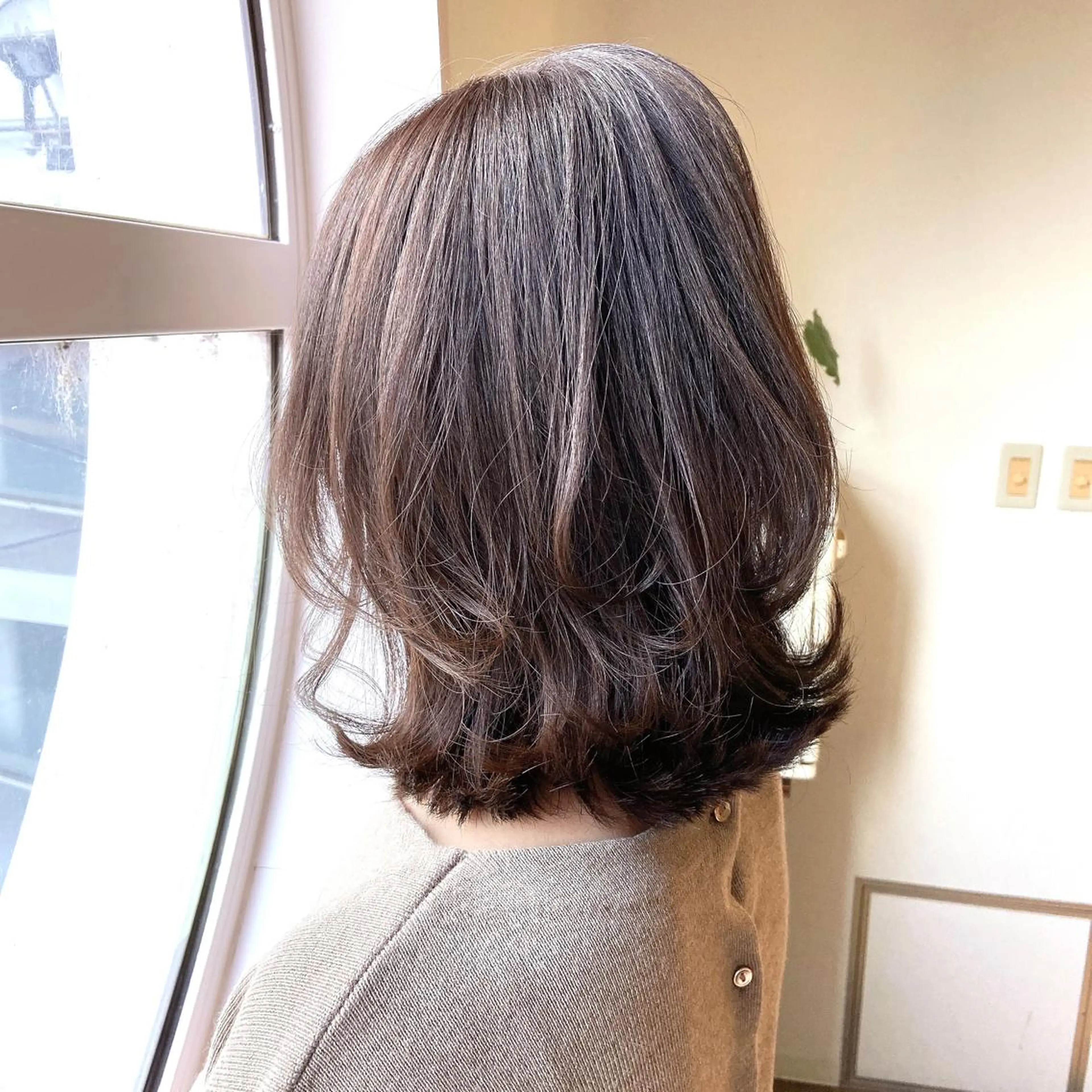 ミディアム NAKAHARA TSUKUSHIのヘアスタイル