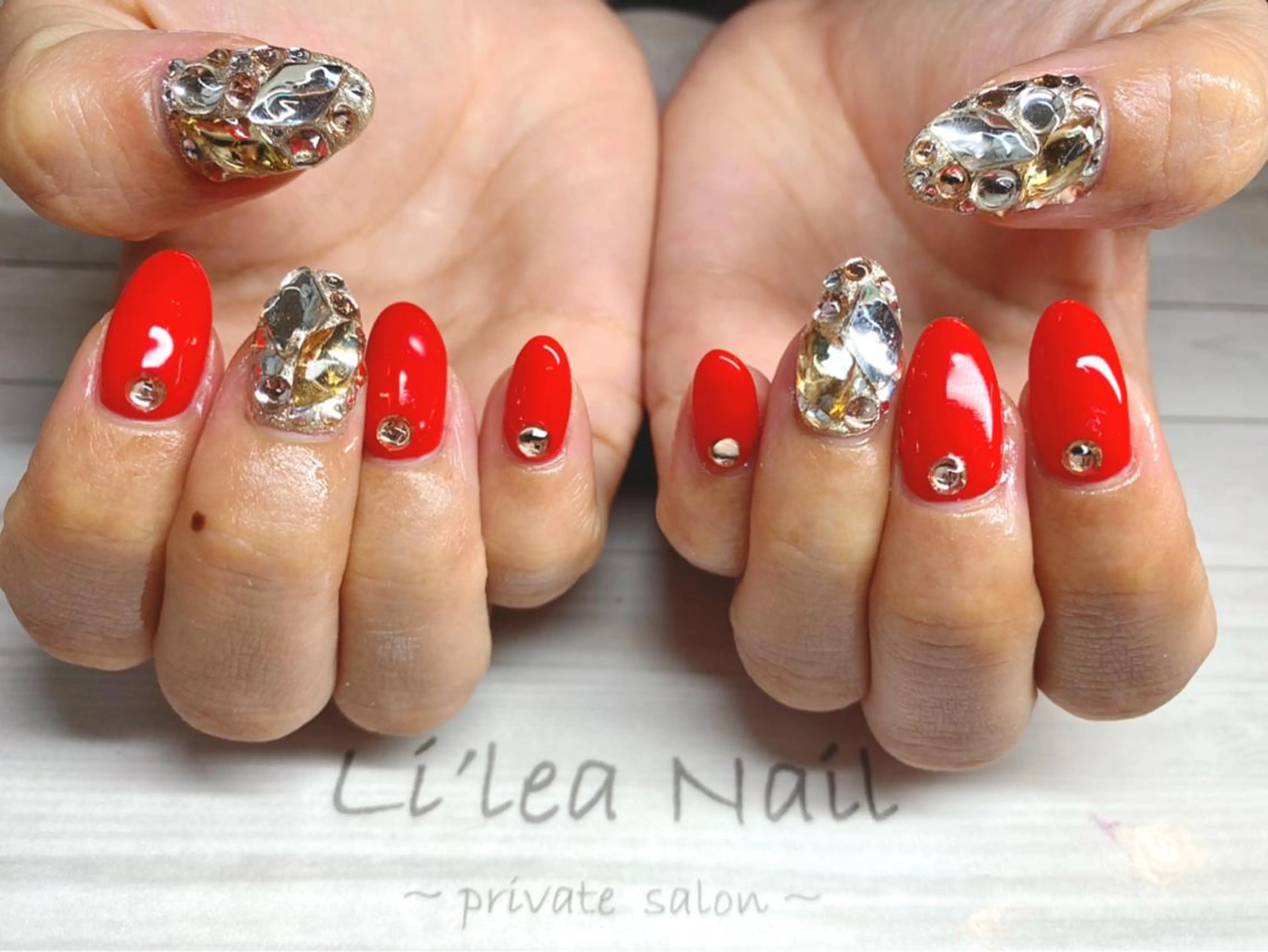 ネイル Li'leaNail AINAのネイルデザイン