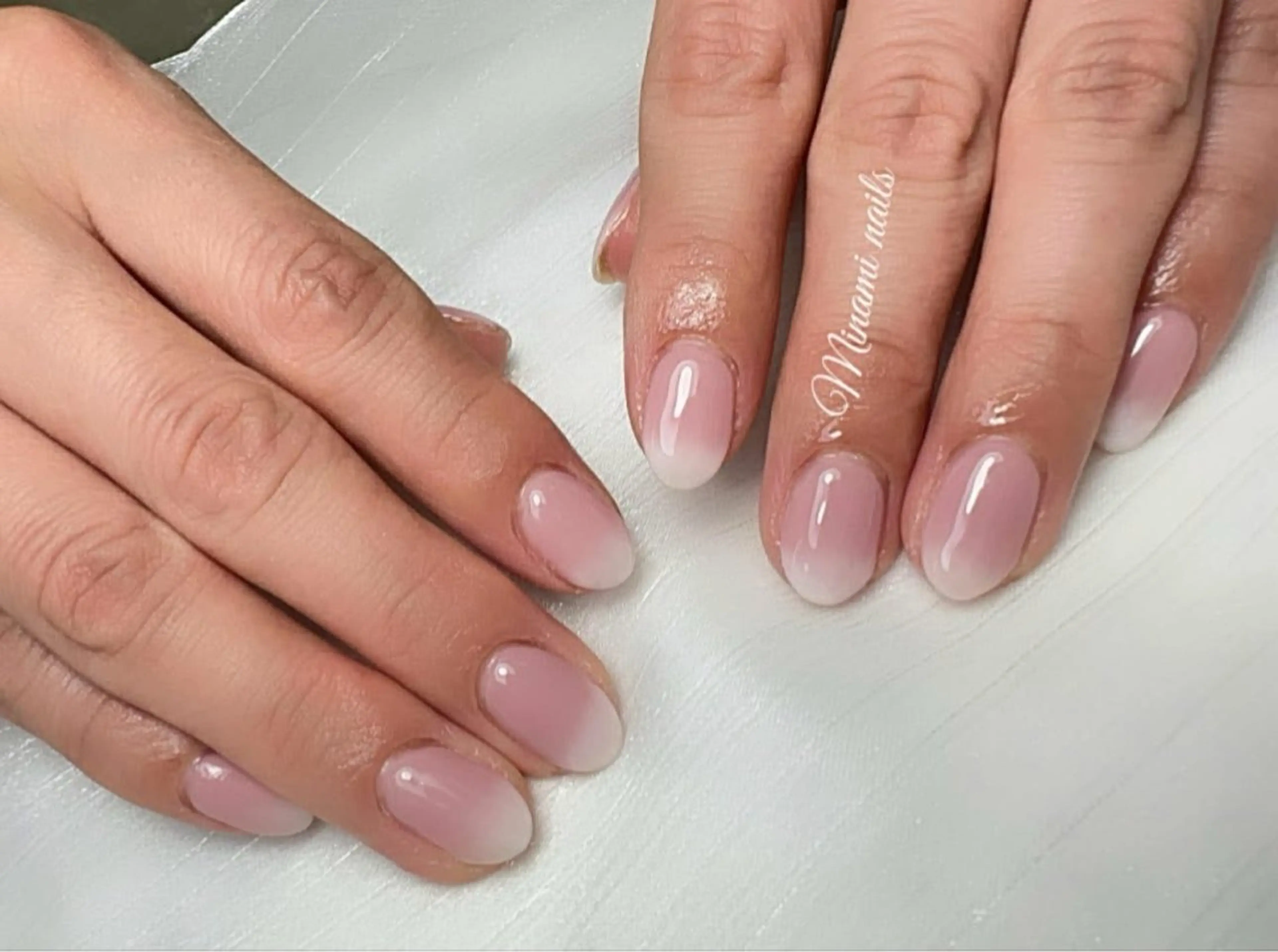 ネイル アートネイル オーロラネイル ガーリー キラキラネイル 韓国ネイル Minami Nailsのネイルデザイン