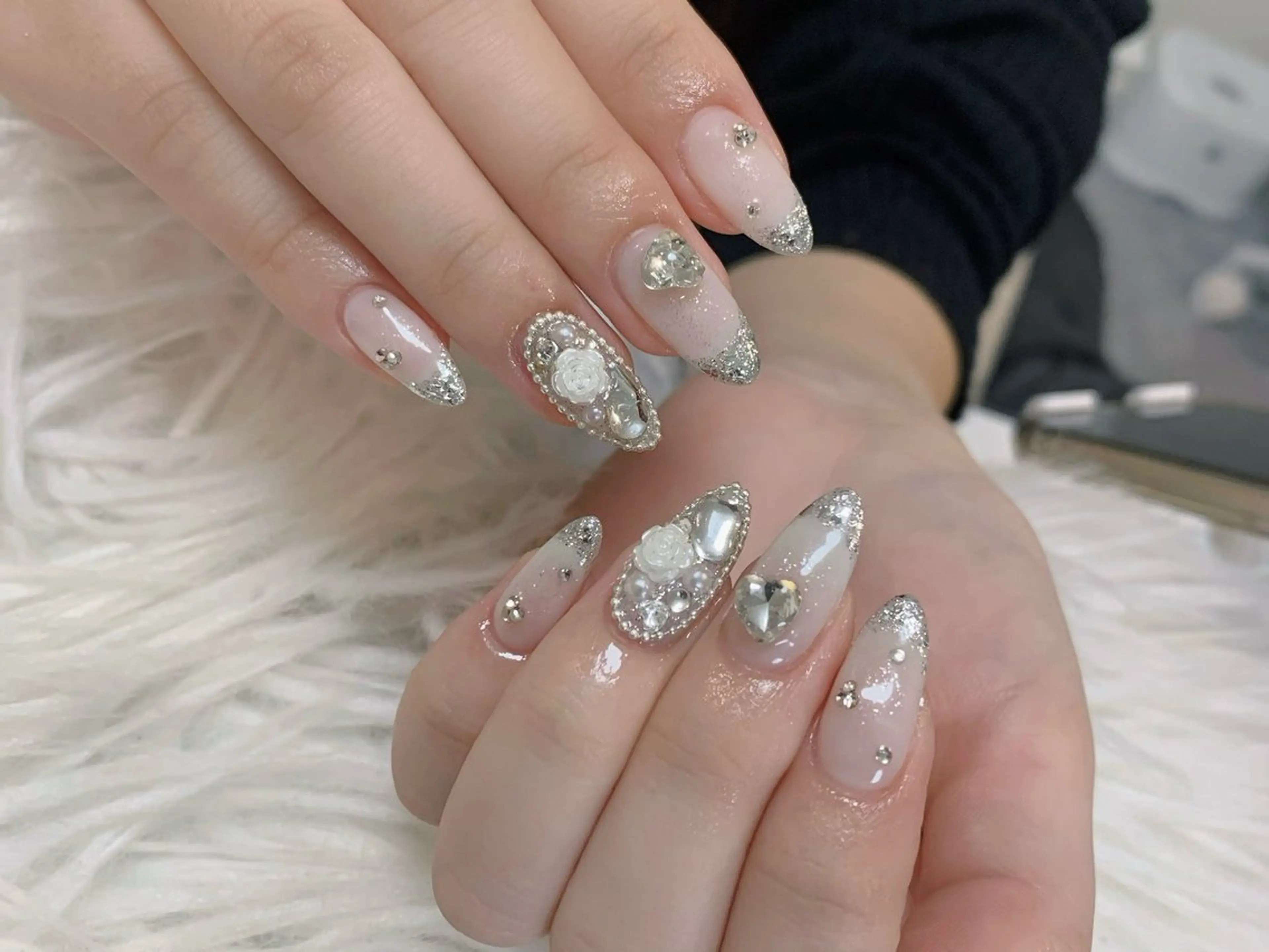 ネイル ボルドー ブラウン チークネイル ドット フットネイル Julli ジュリのネイルデザイン