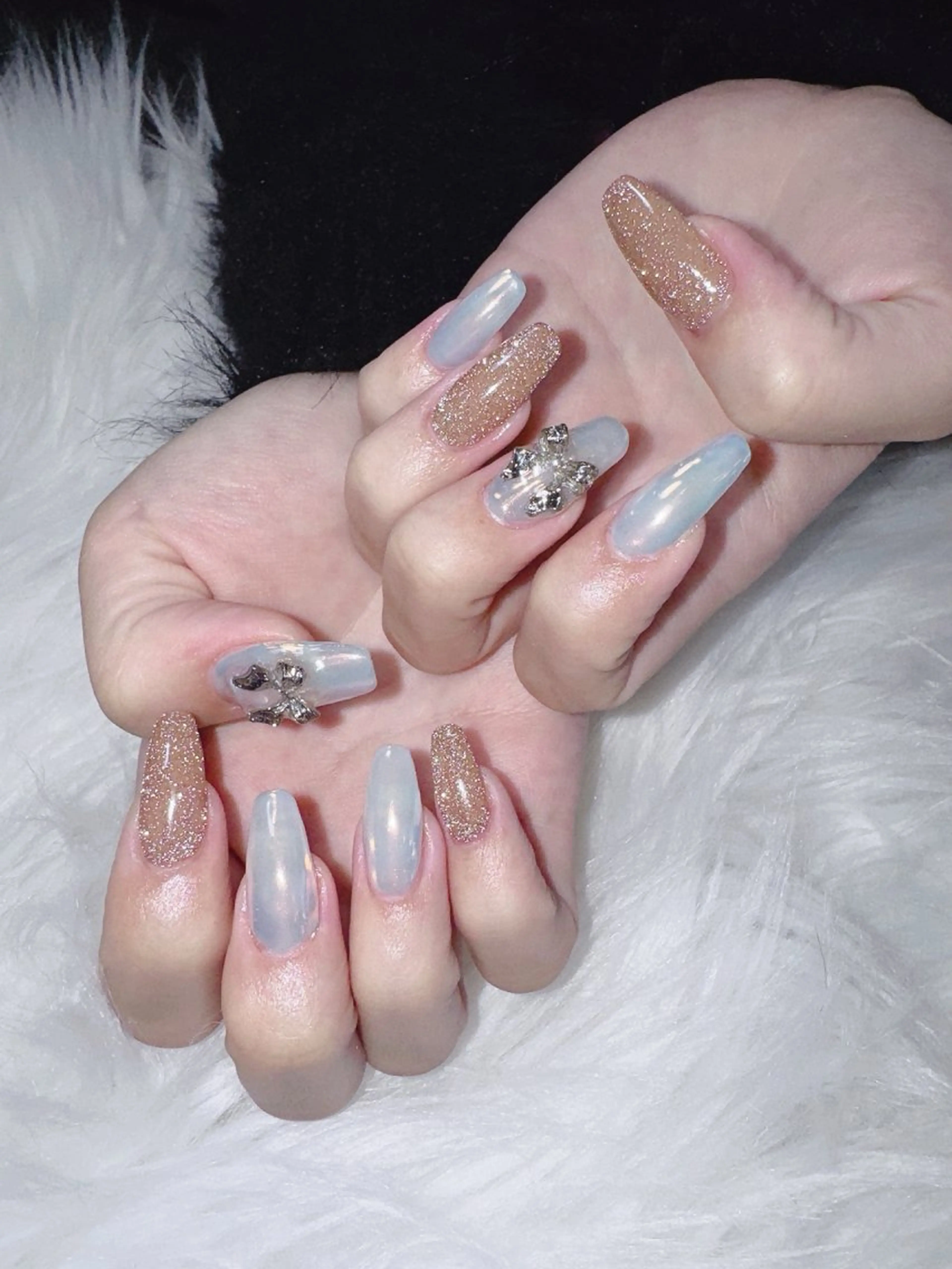 ネイル ブラウン フラッシュネイル ミラーネイル リボン 冬ネイル MignonReve ☺︎MIYUのネイルデザイン