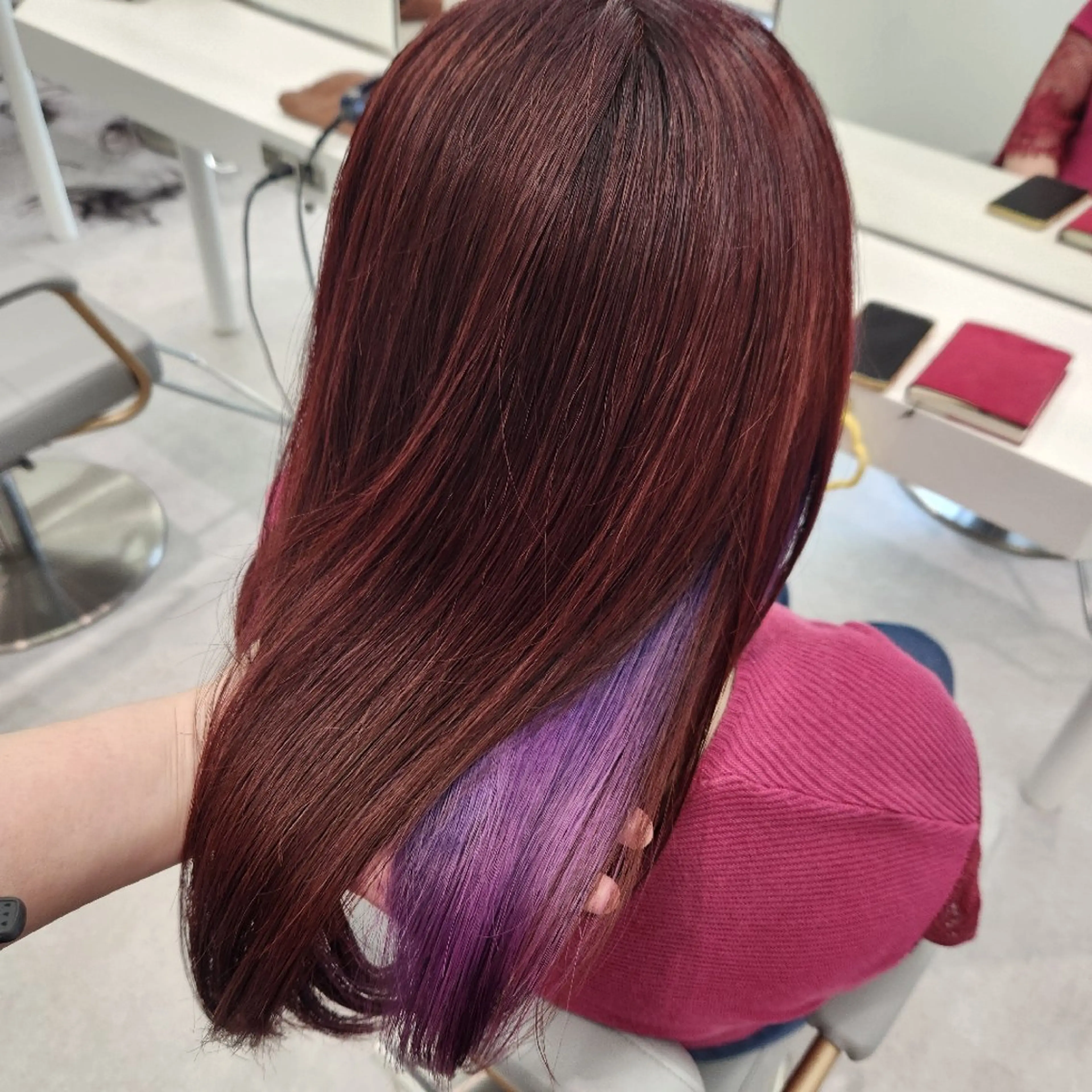 セミロング 推しアニメカラー🌈 ツヤ透明感カラー🦄のヘアスタイル