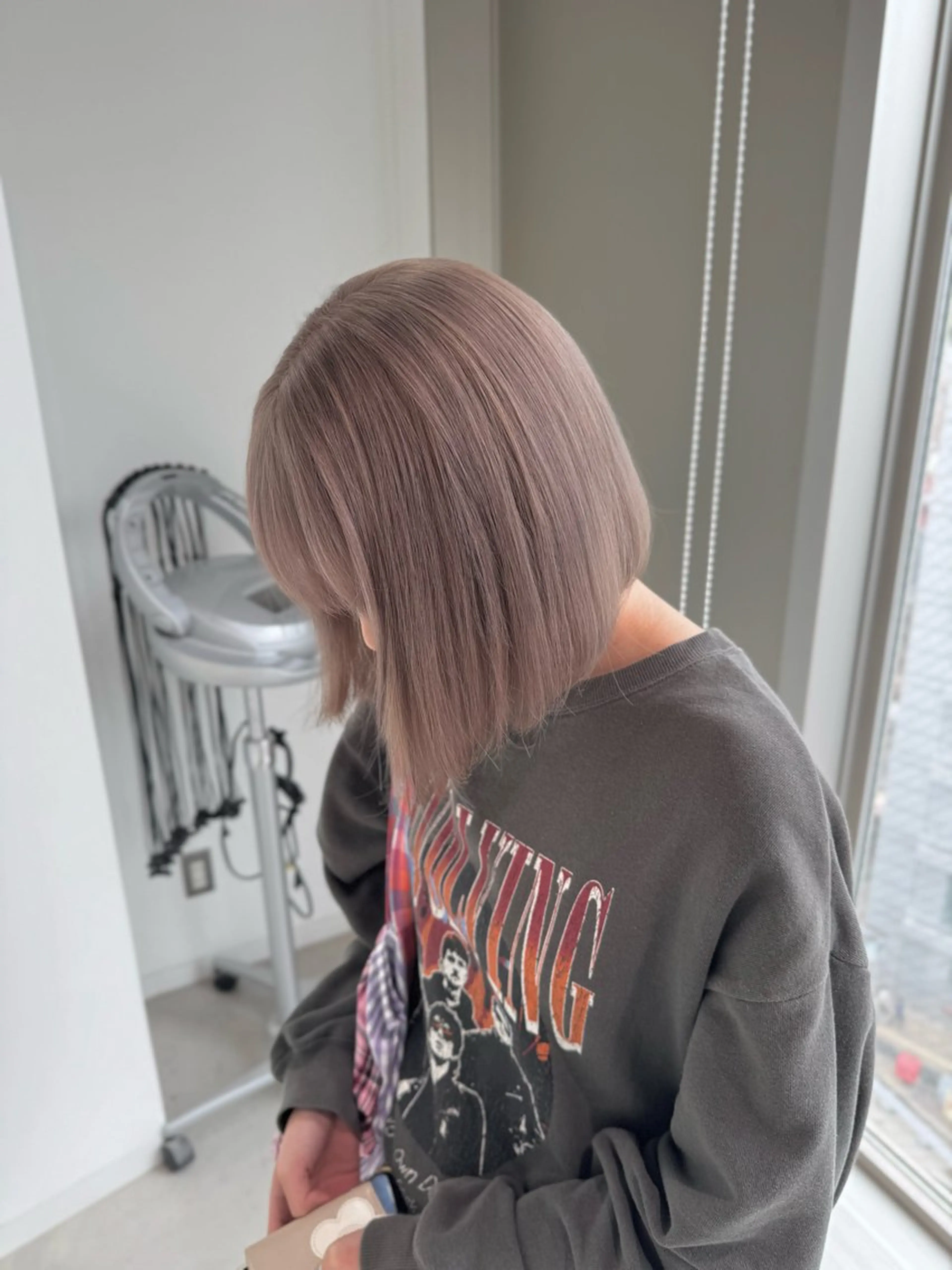 ミディアム カラー ヘアカラー トリートメント 店長　MANAMI ／ブリーチ／骨格ボブのヘアスタイル