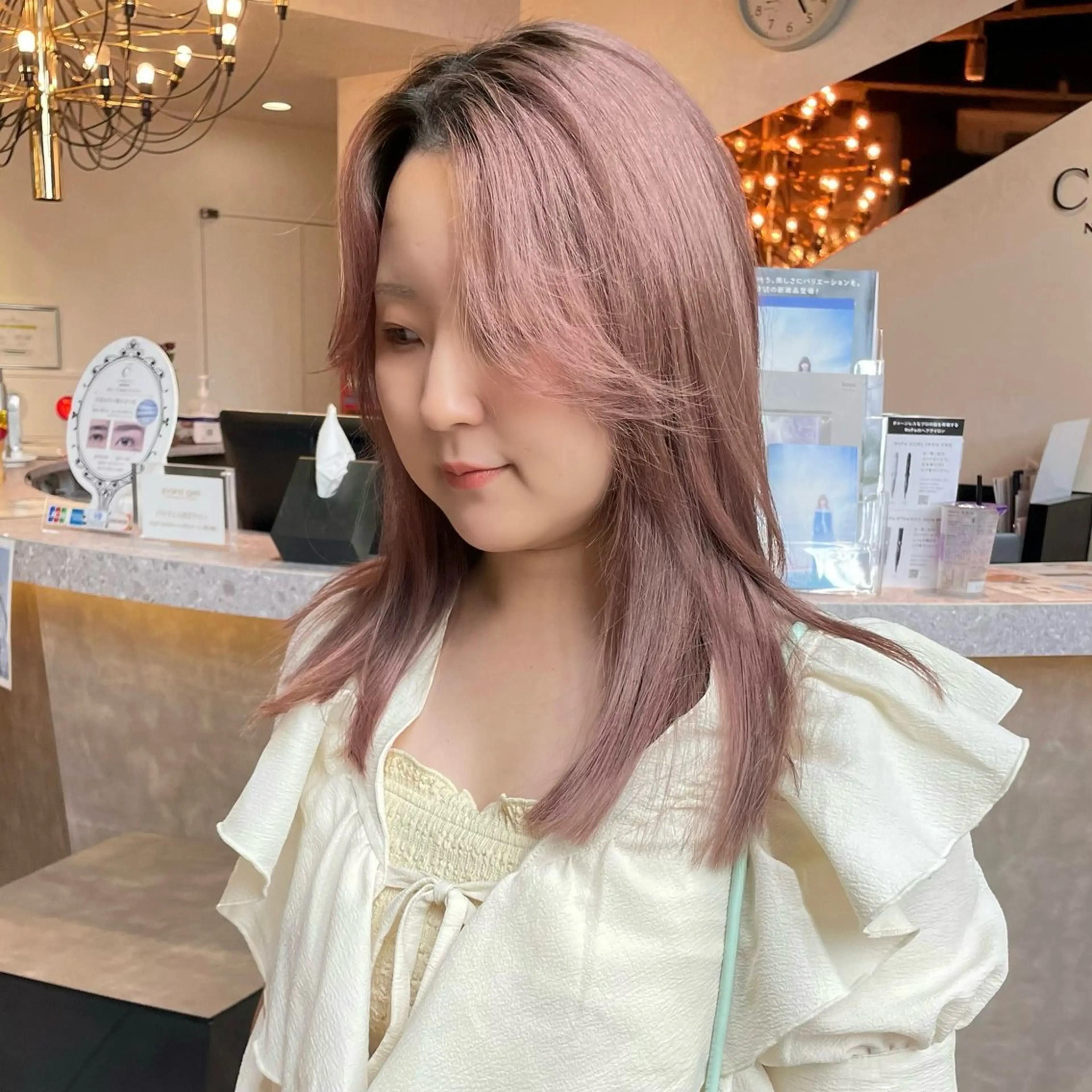 ミディアム カラー カット ヘアカラー トリートメント 透明感/ベージュ/ 艶髪/ボブ🫧門脇由のヘアスタイル