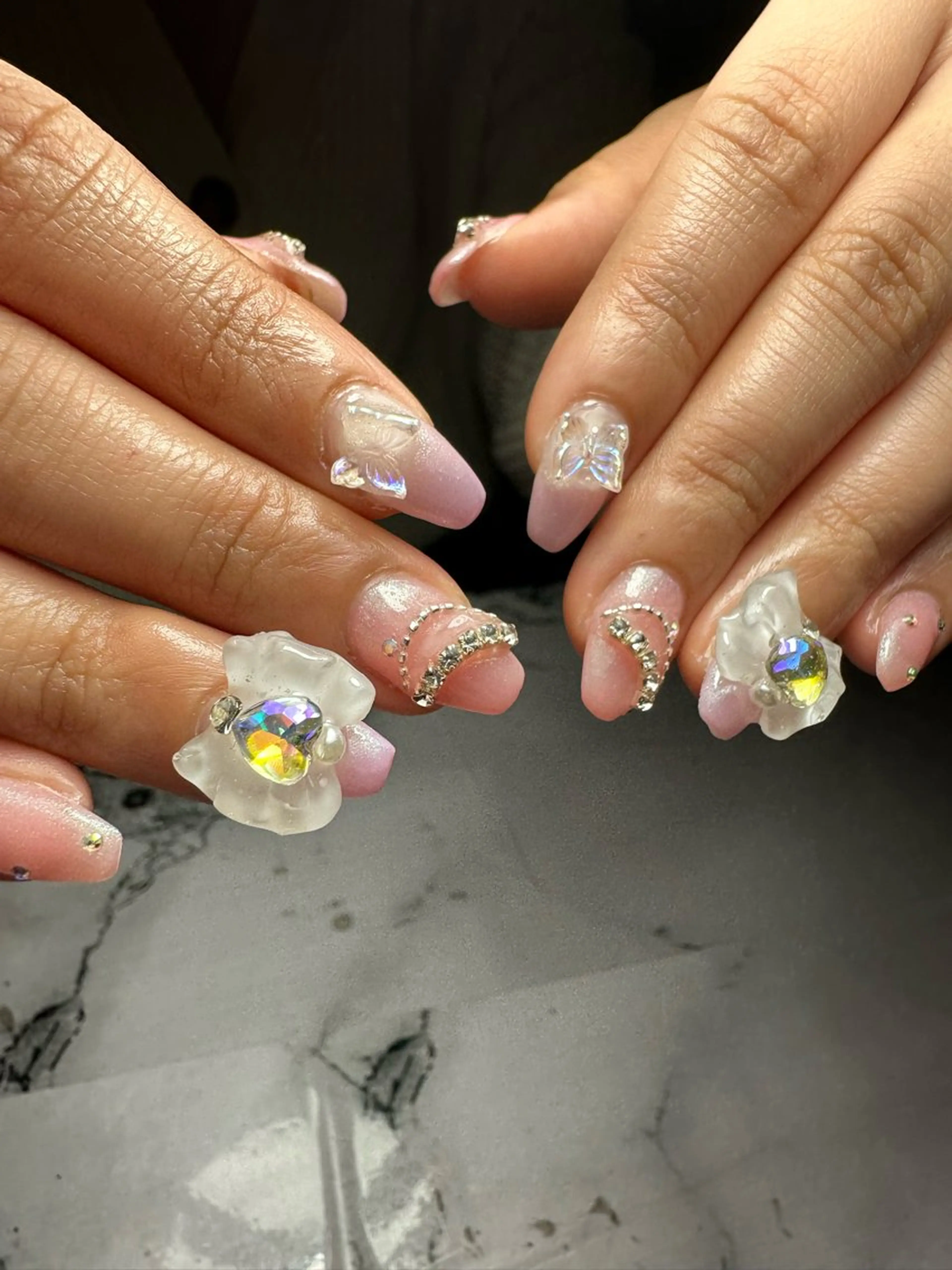 ネイル 新山 聖のネイルデザイン