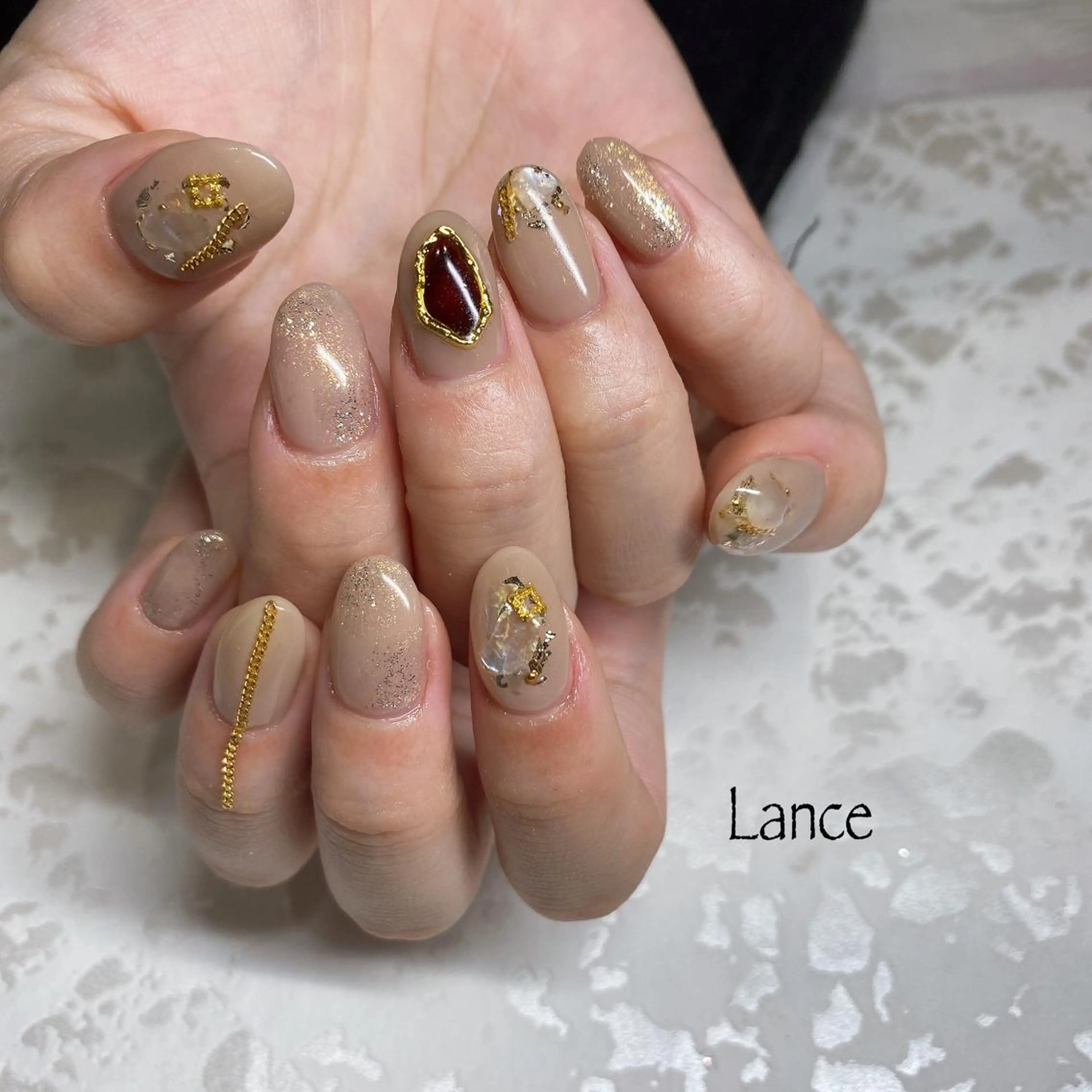 ミディアム ハンドネイル Lance nailのネイルデザイン