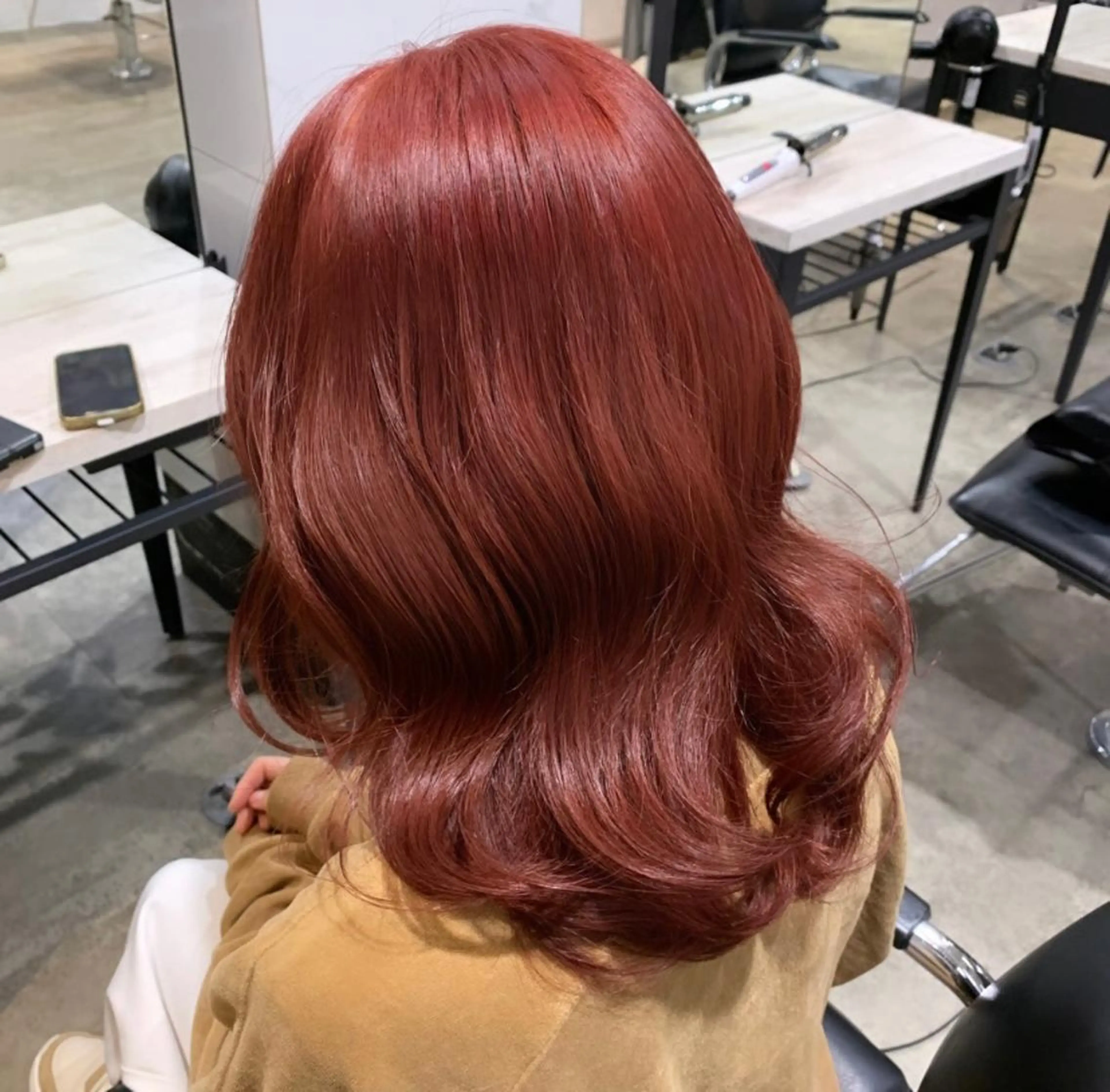 セミロング カラー ピンクカラー もてぎさやか👩🏻 🪄巻ける縮毛矯正のヘアスタイル