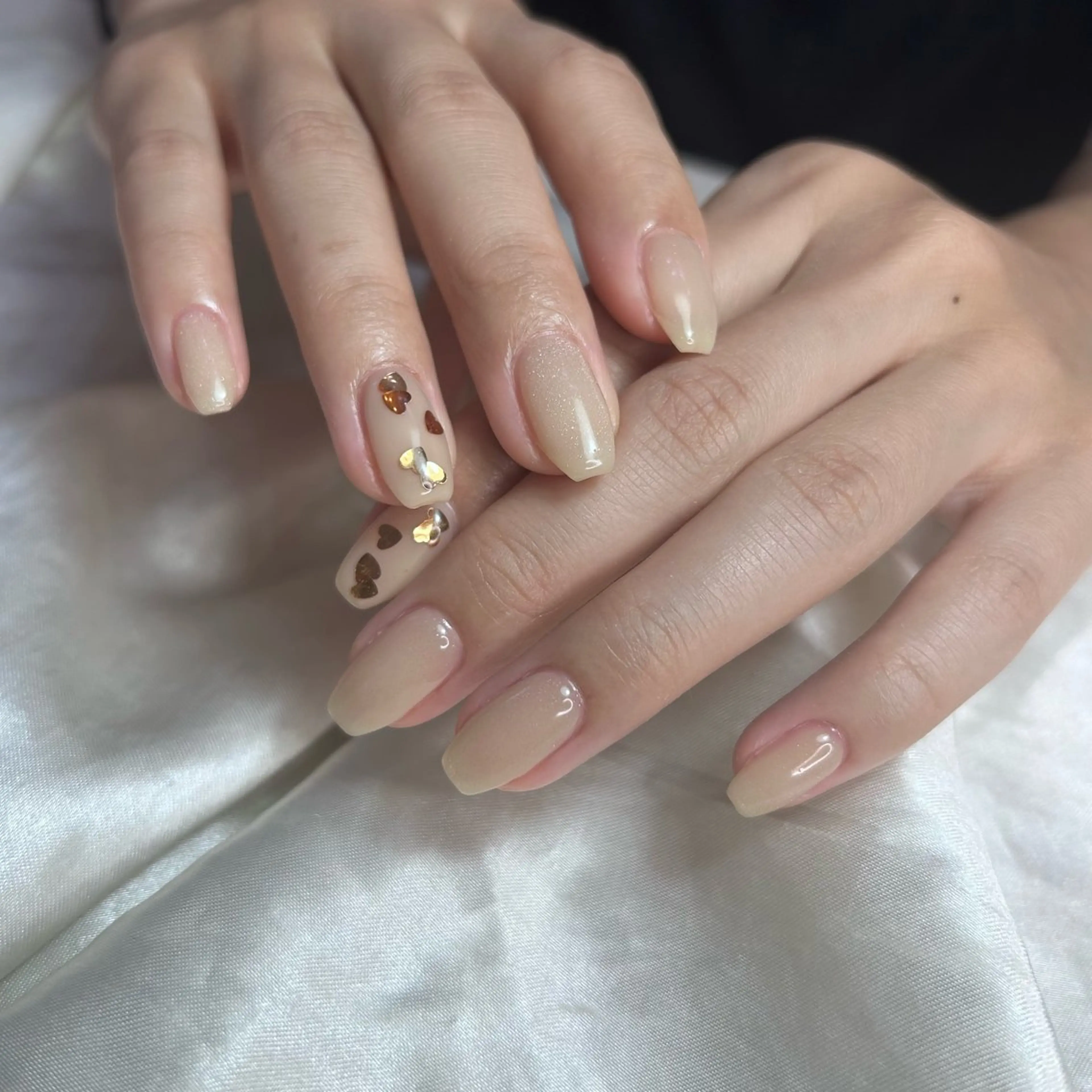 ネイル ハンドネイル 西岡 杏のネイルデザイン