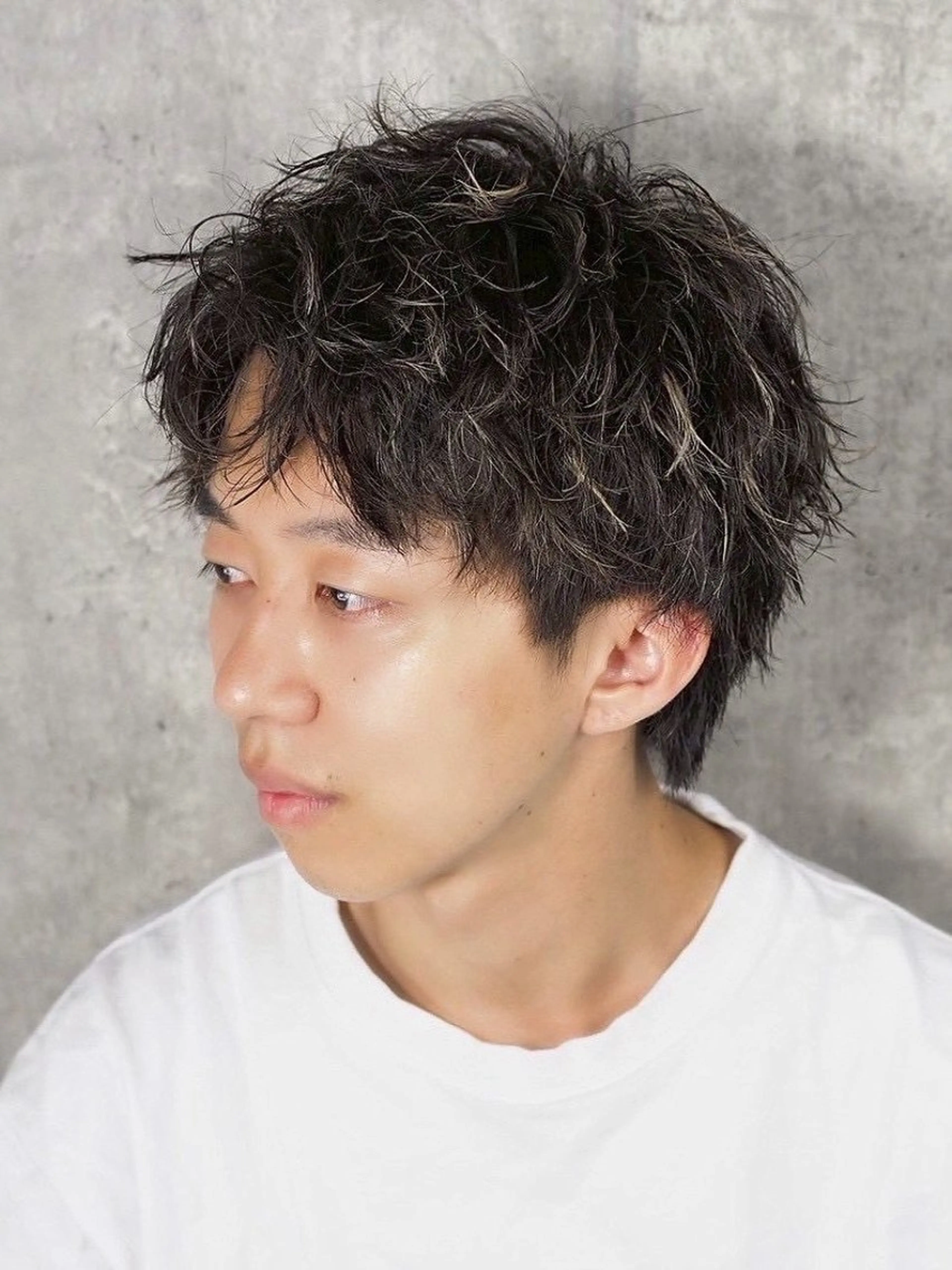 ショート 假家 新大のヘアスタイル