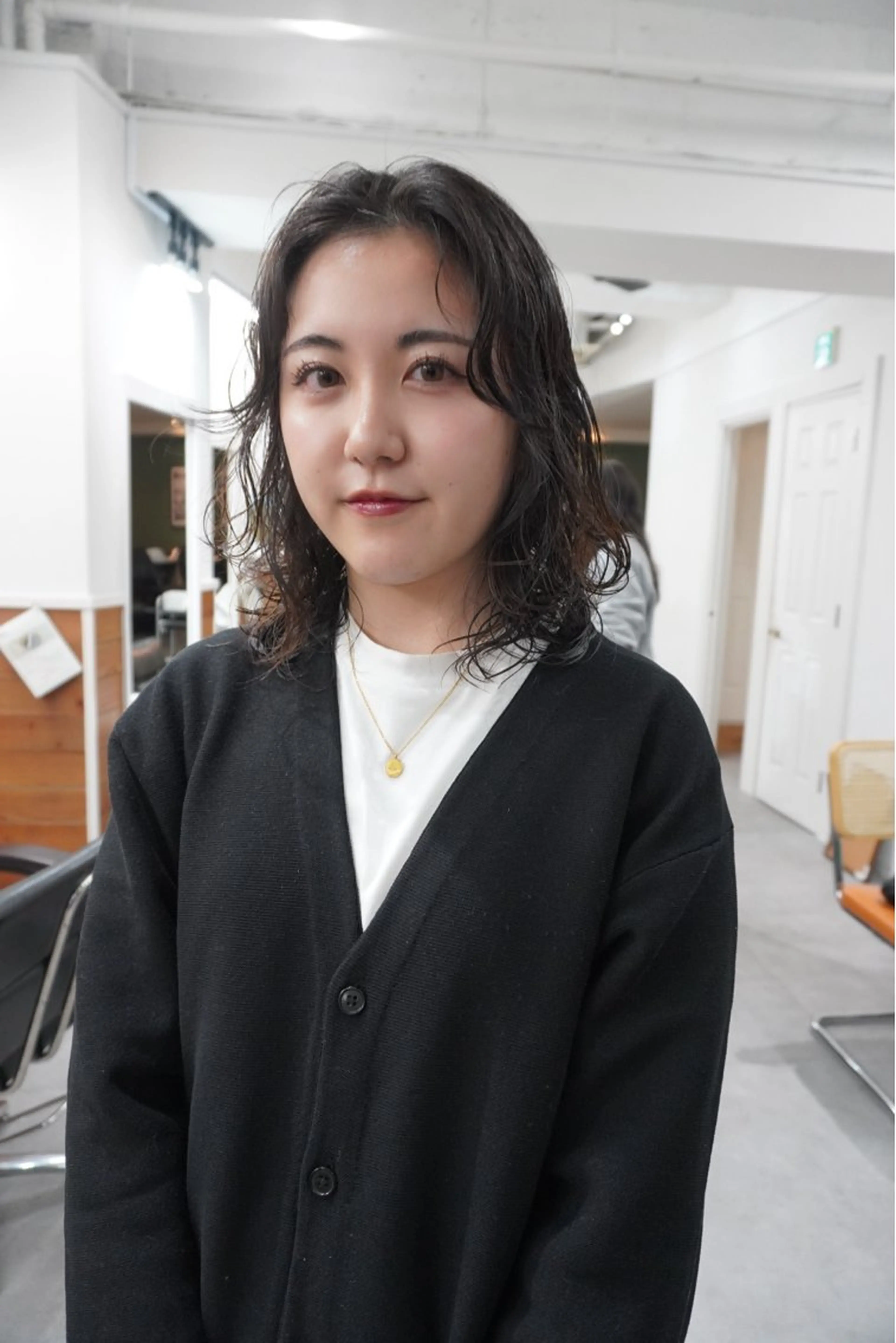 ミディアム パーマ カット パーマ トリートメント レイヤー／似合わせ TAKUYAのヘアスタイル