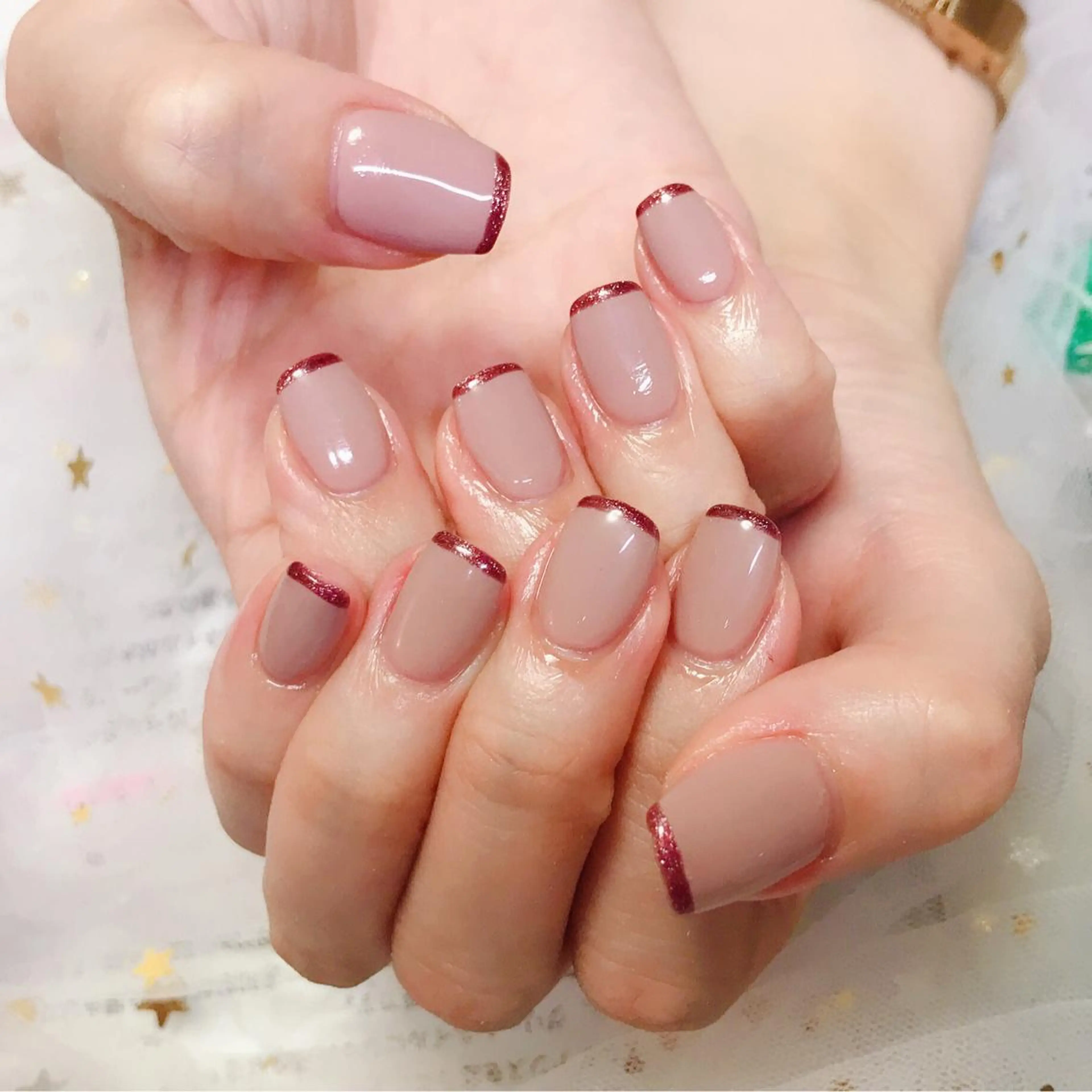 カラー ネイル ジェルネイル ラメ(グリッター) ワンカラーネイル パラジェル Q Free nailsのネイルデザイン