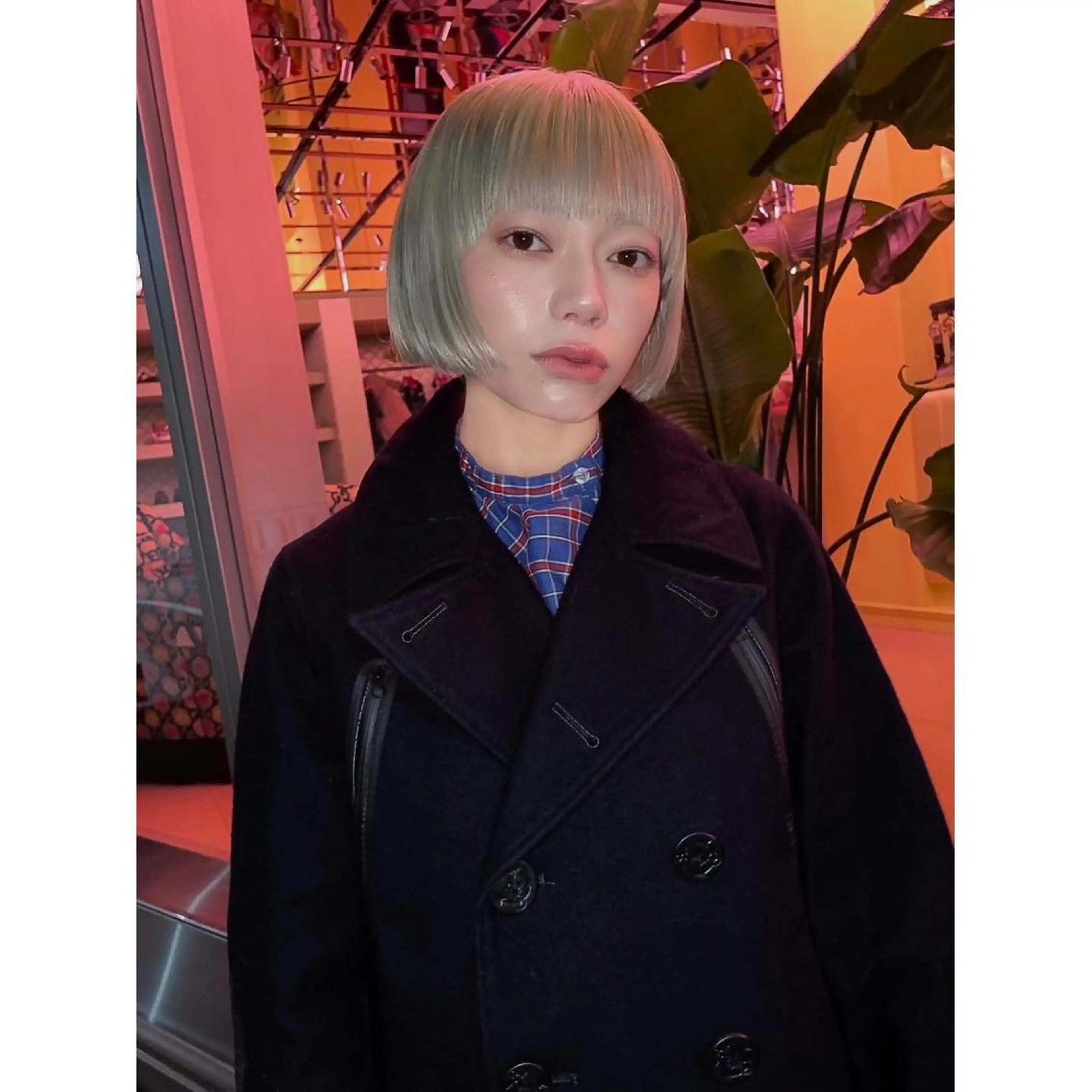 ショート カラー カット ヘアカラー トリートメント ブリーチ🪡 ボブ🧶レイヤーのヘアスタイル