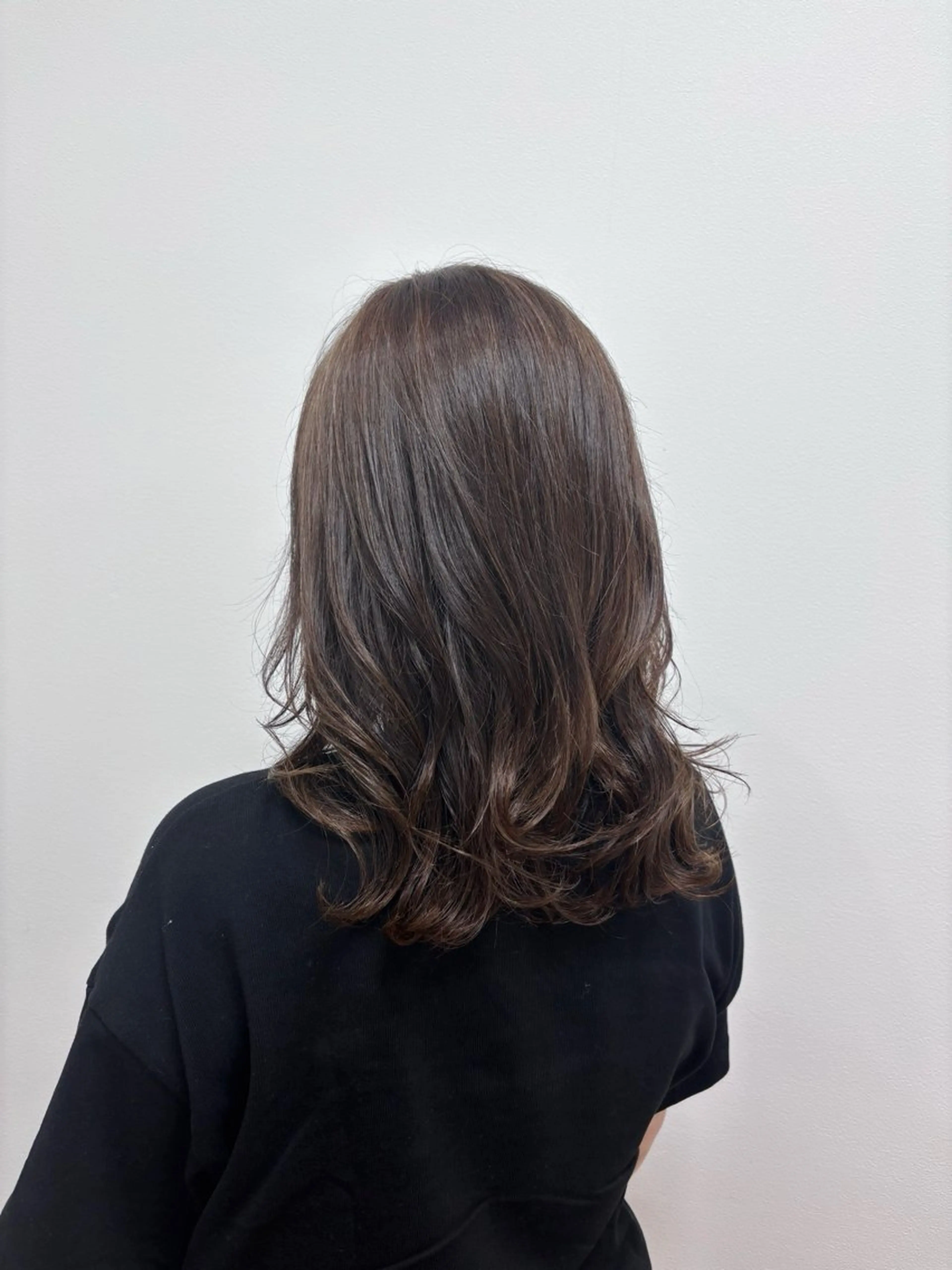 セミロング パーマ セミロングパーマ 透明感カラー 🩰kotomi🩰のヘアスタイル