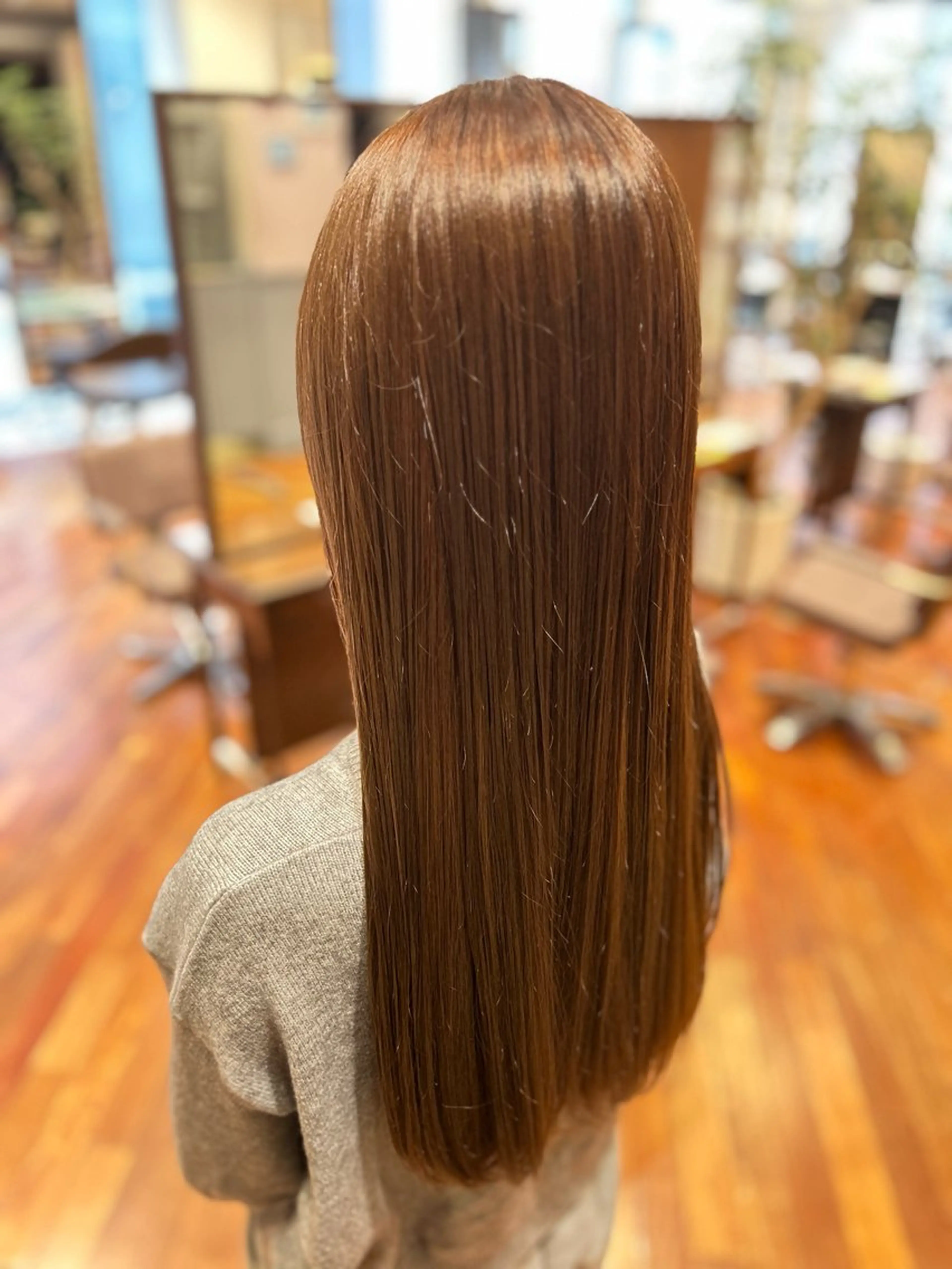 ロング カラー 多賀 亮真のヘアスタイル