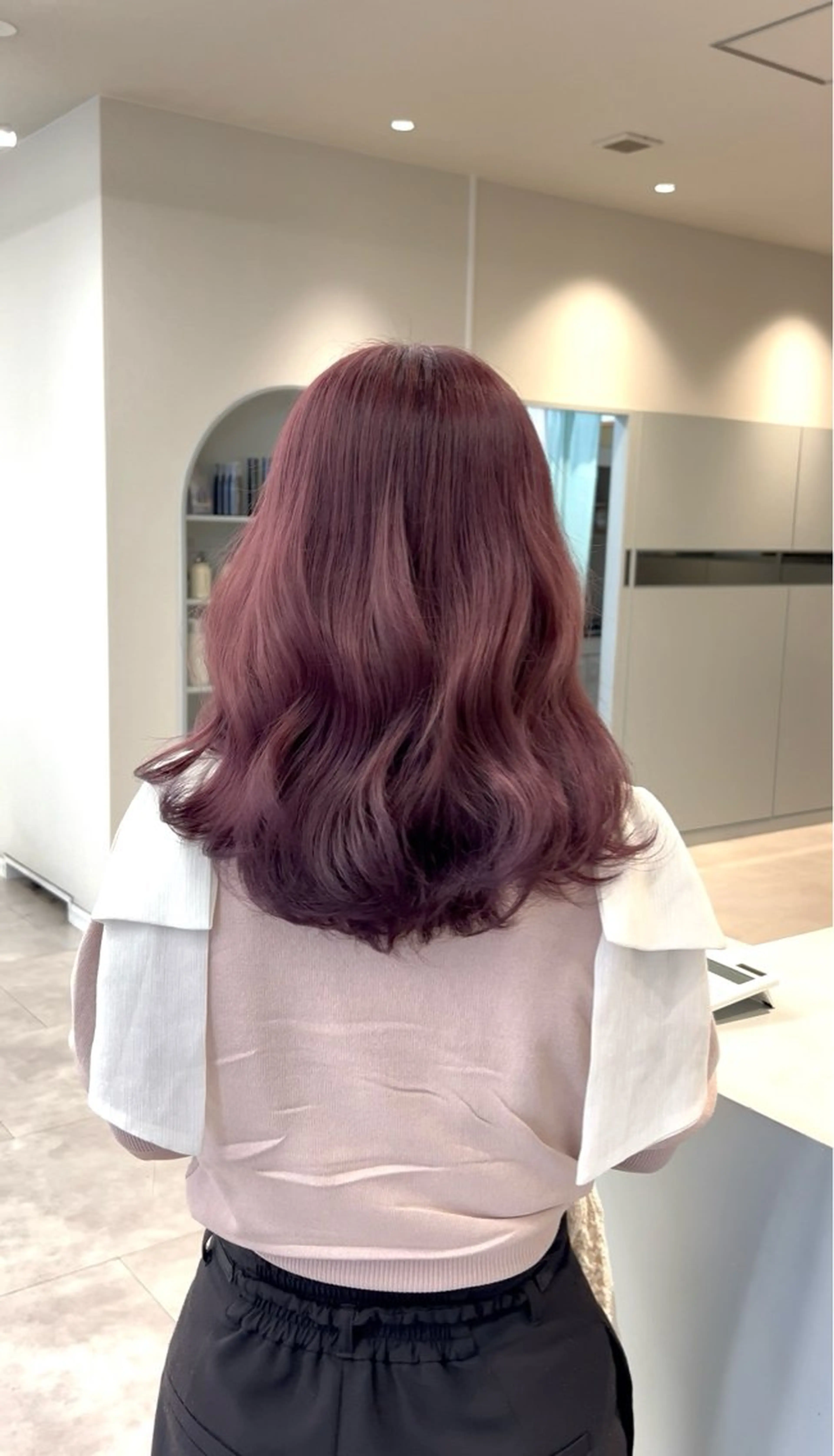 セミロング カラー ラベンダーカラー ラベンダーピンク ピンクカラー ヘアカラー 🦋ブリーチカラー ×ベージュ🦋まなかのヘアスタイル