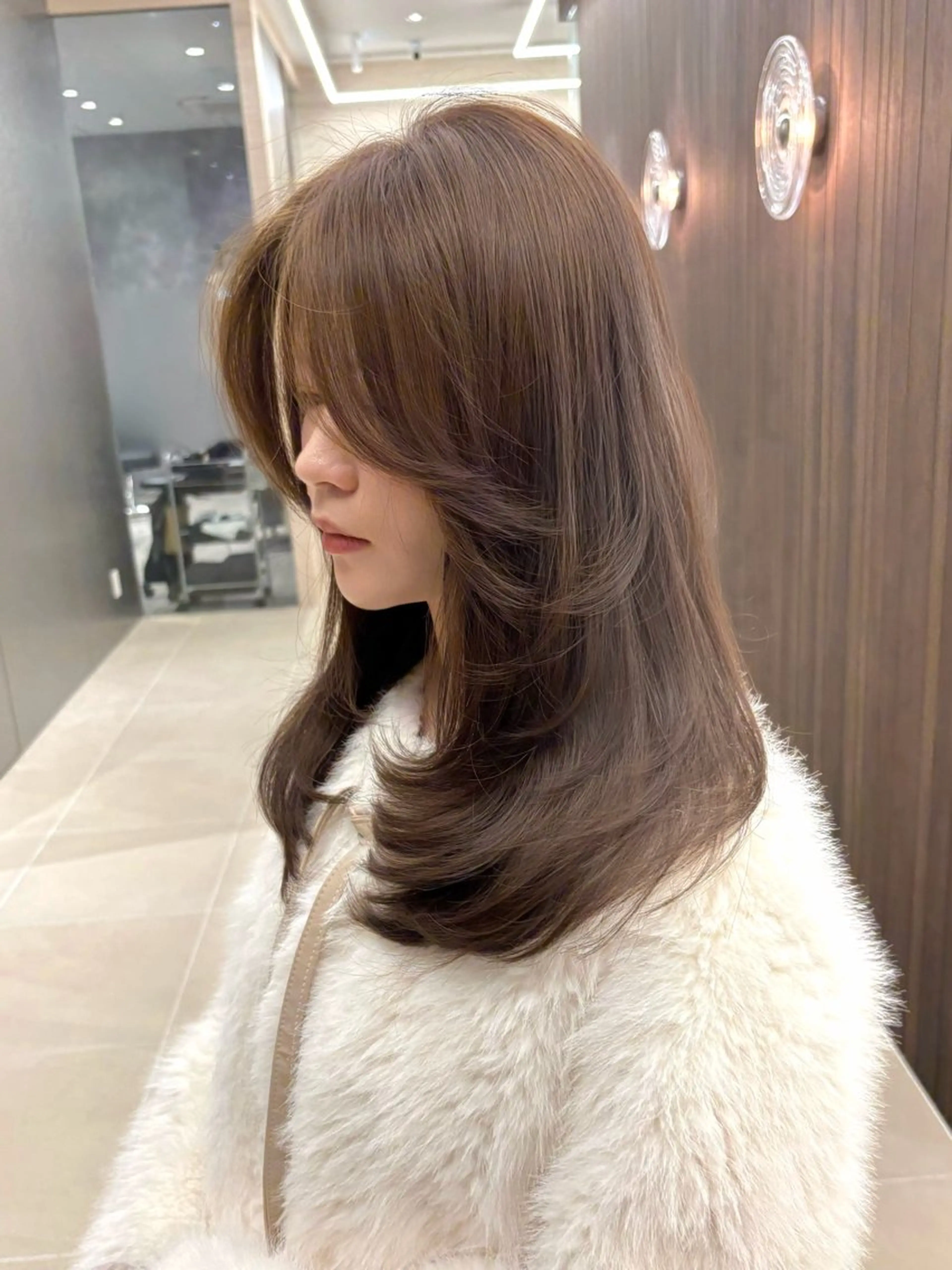 セミロング カラー ベージュカラー 透明感カラー グレージュ レイヤーカット 小顔カット 韓国/タッセルボブ /レイヤーボブのヘアスタイル