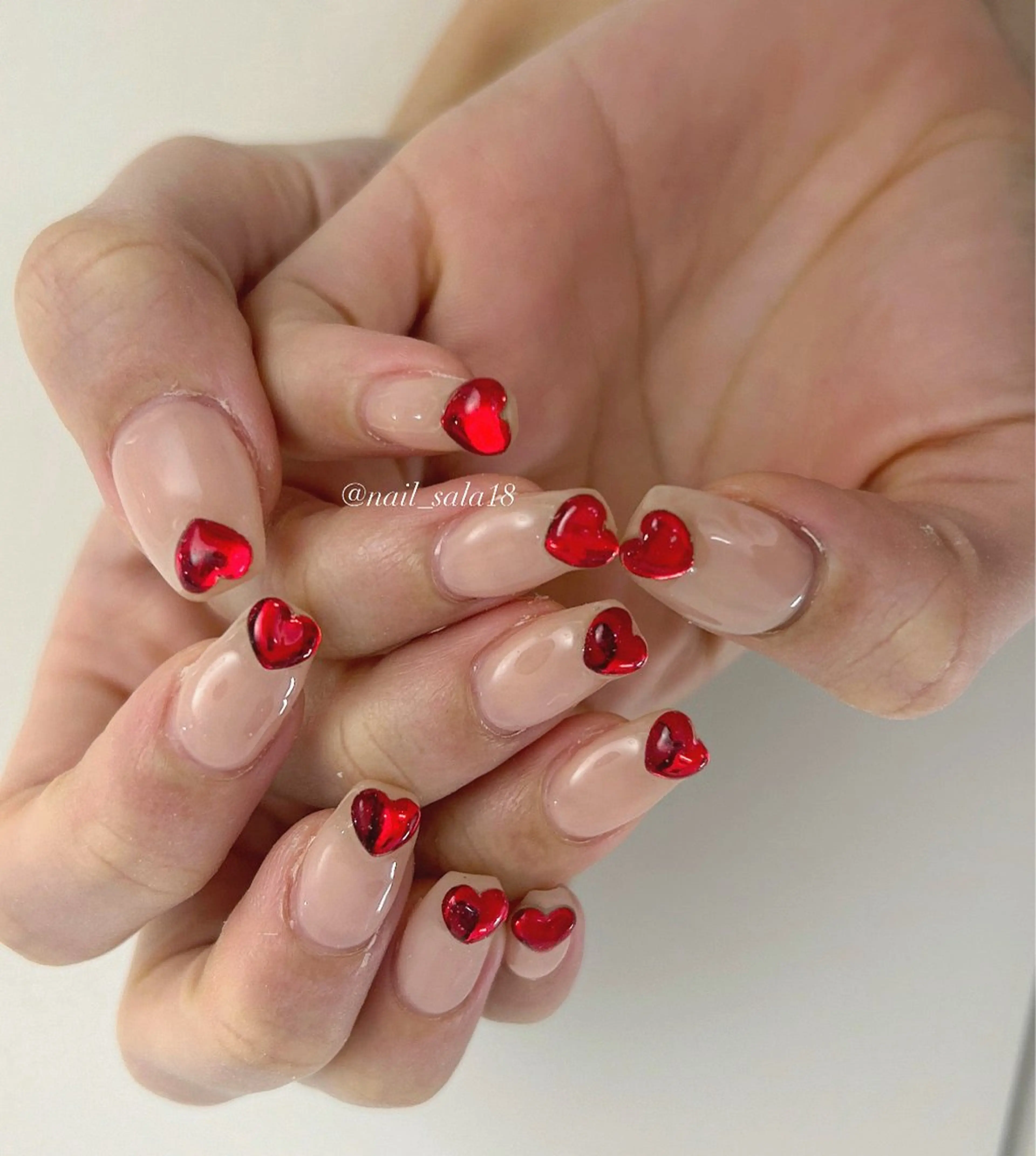 ネイル ハンドネイル 齋藤 沙羅のネイルデザイン