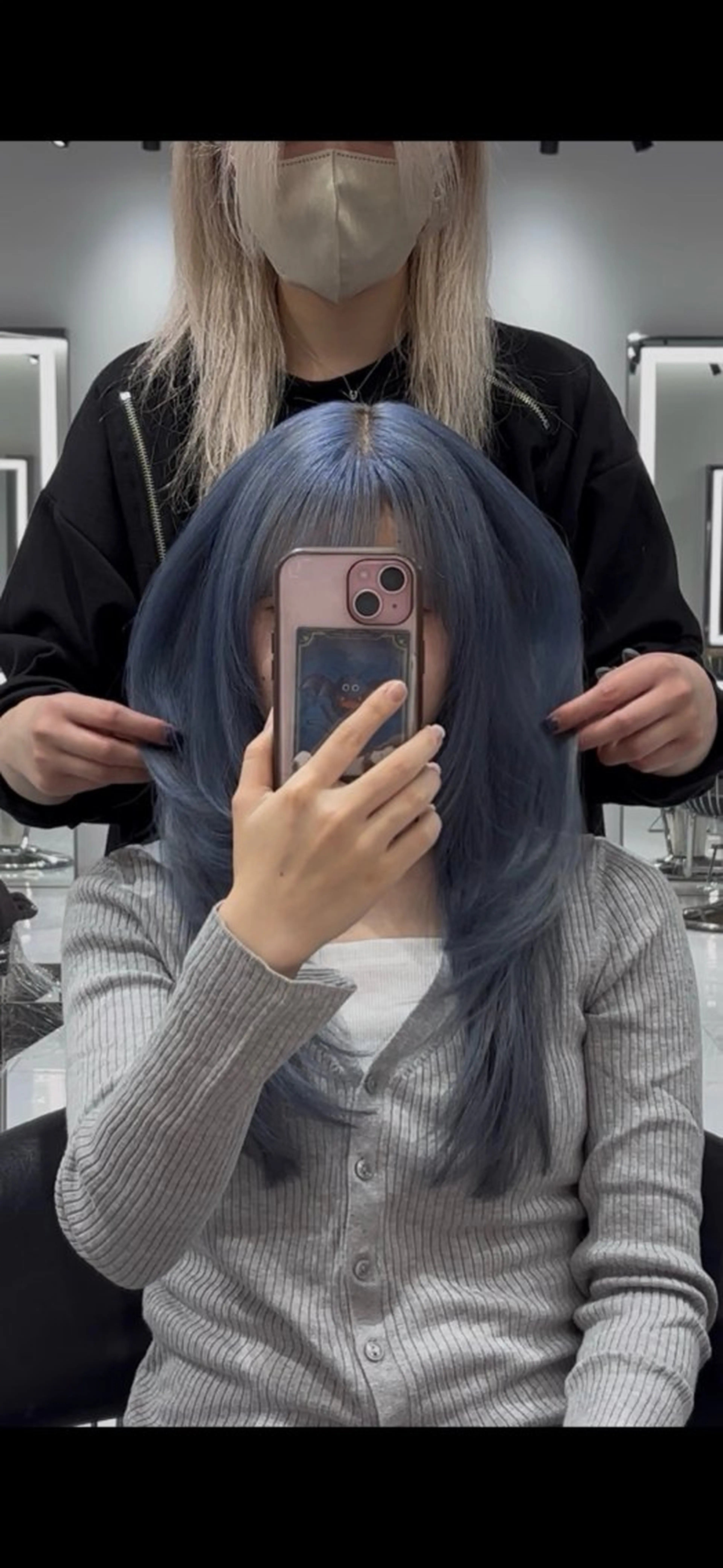 ロング カラー ブルーカラー ヘアカラー ねね🦖 /ブリーチカラーのヘアスタイル