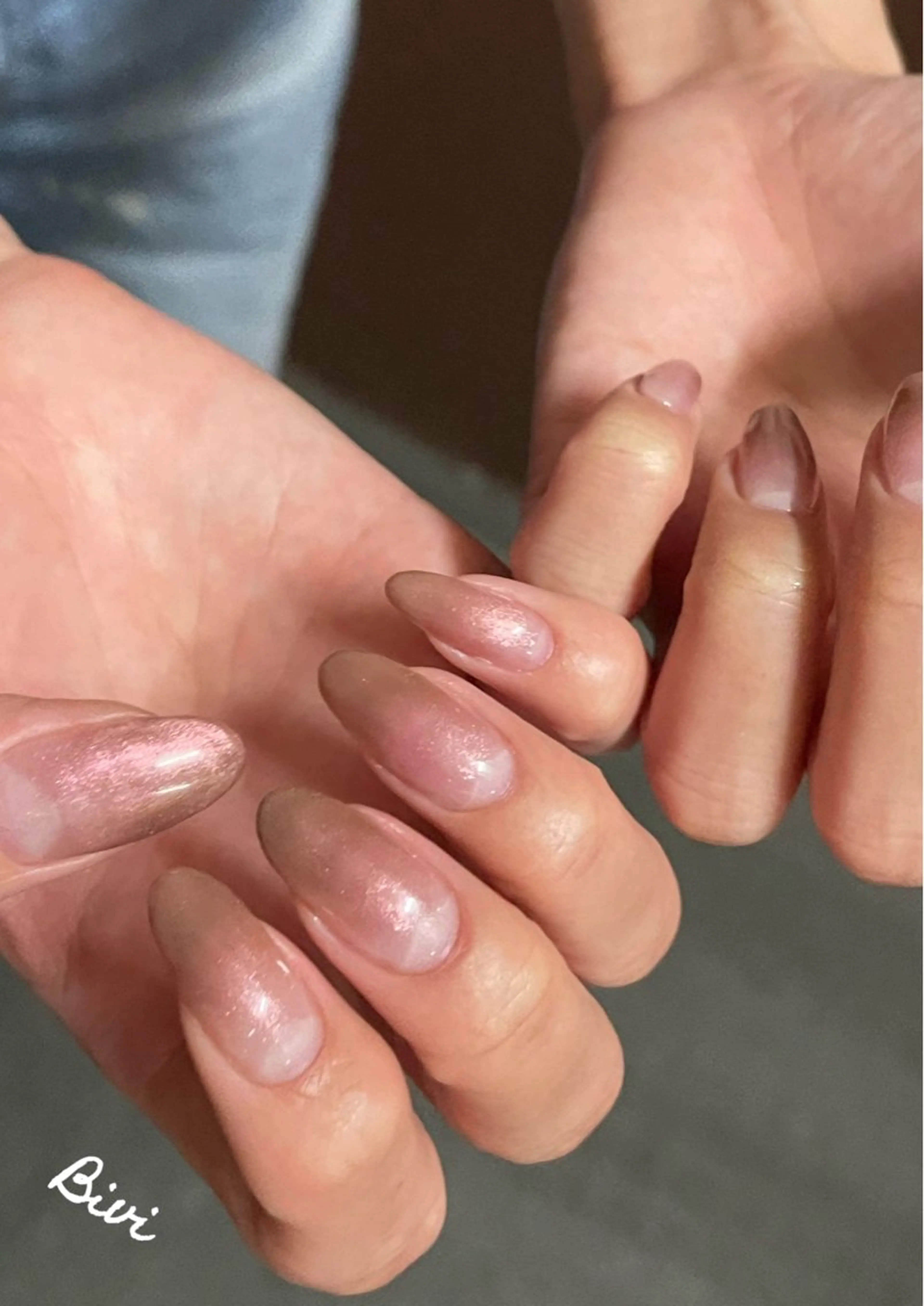 ネイル アートネイル フラッシュネイル グラデーション ラメ(グリッター) シルバー ハンドネイル ハンドケア ♡Bivi♡自爪に 優しいネイルサロンのネイルデザイン