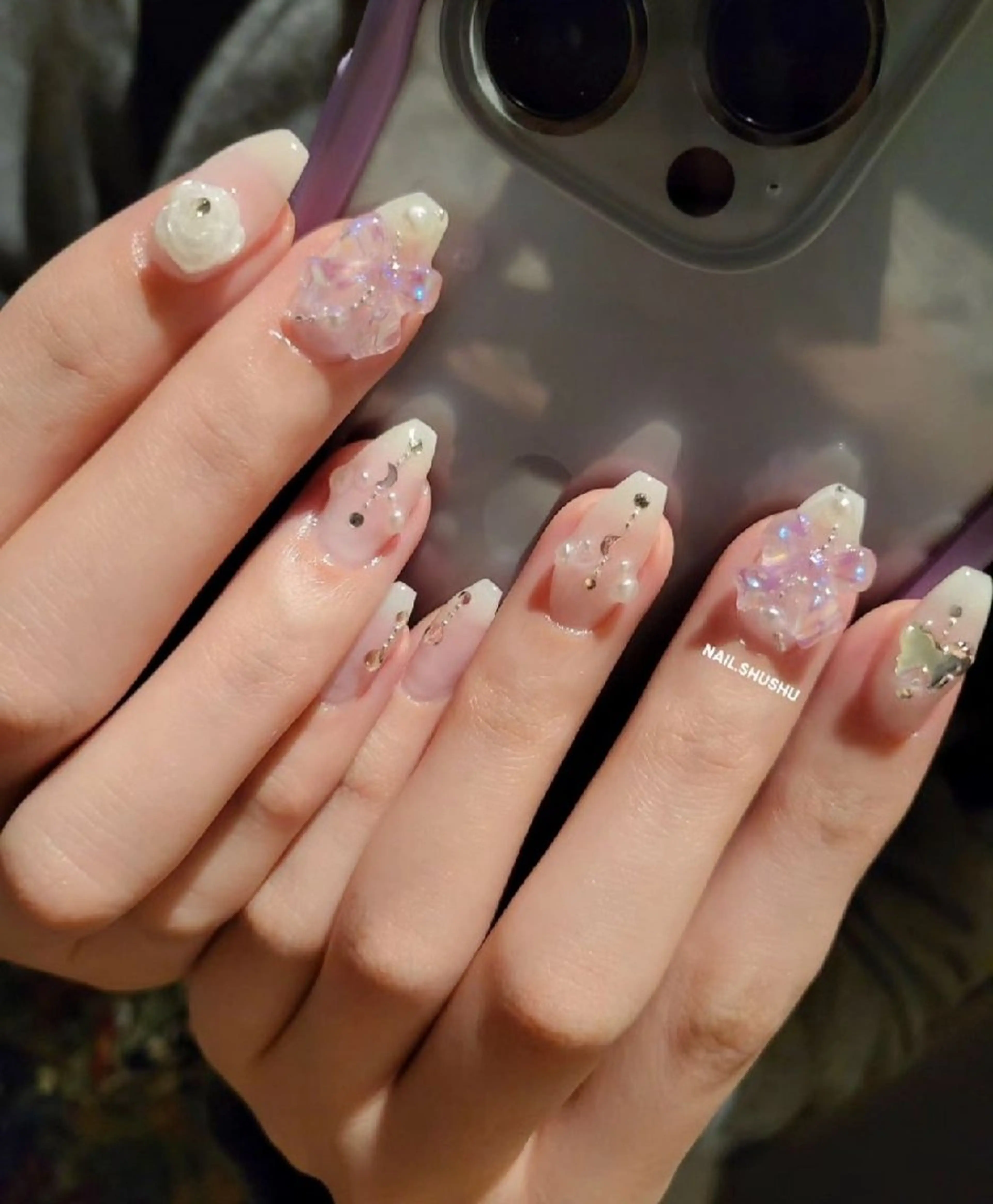 ネイル 持ち込み ニュアンスネイル ワンカラーネイル シンプルネイル 春ネイル ハンドネイル 3dパーツ/流行り 👧shushu❤️のネイルデザイン