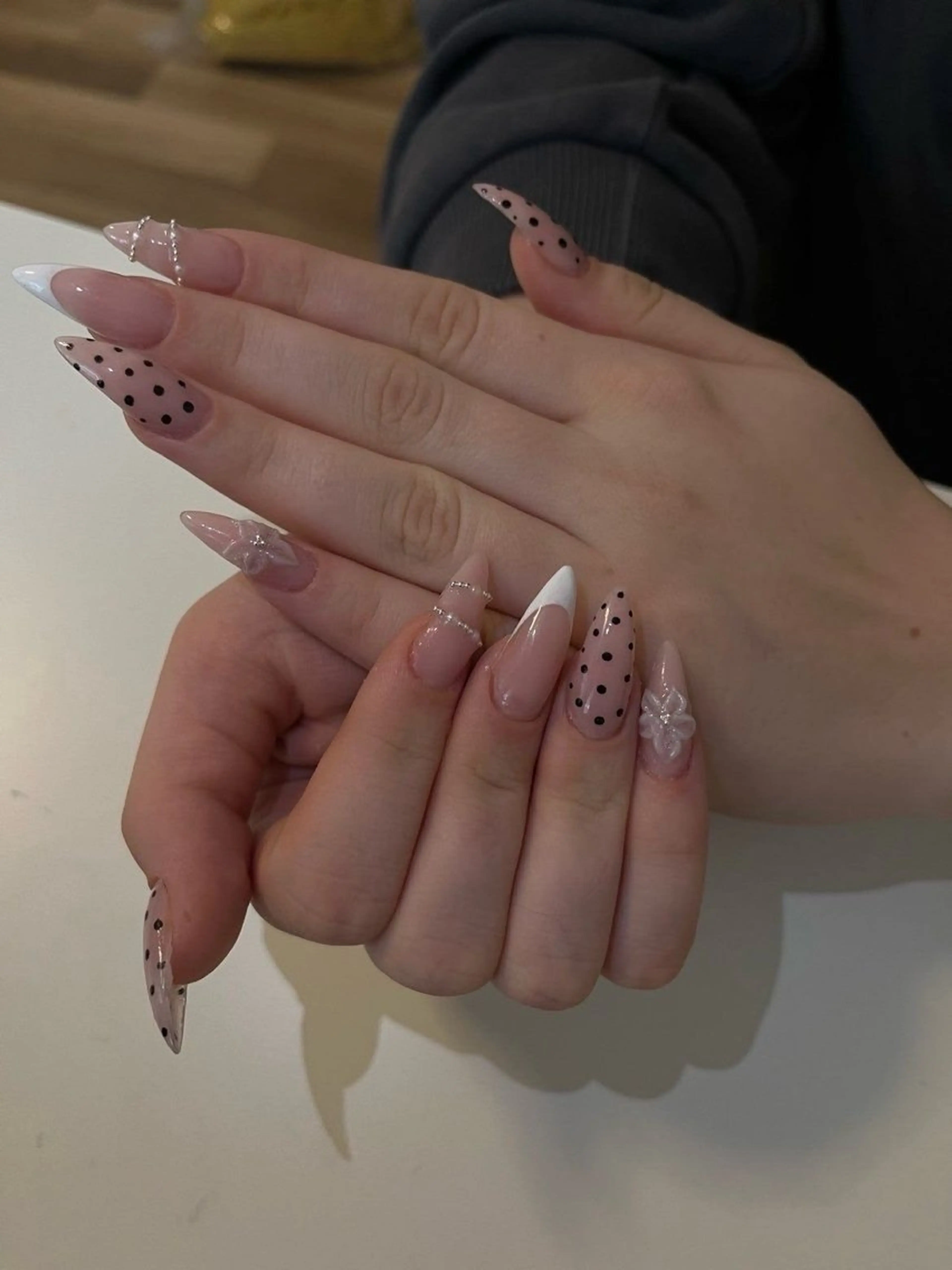 ネイル アートネイル フレンチネイル ジェルネイル マグネットネイル 持ち込み ハンドネイル Ribbonnail salonのネイルデザイン