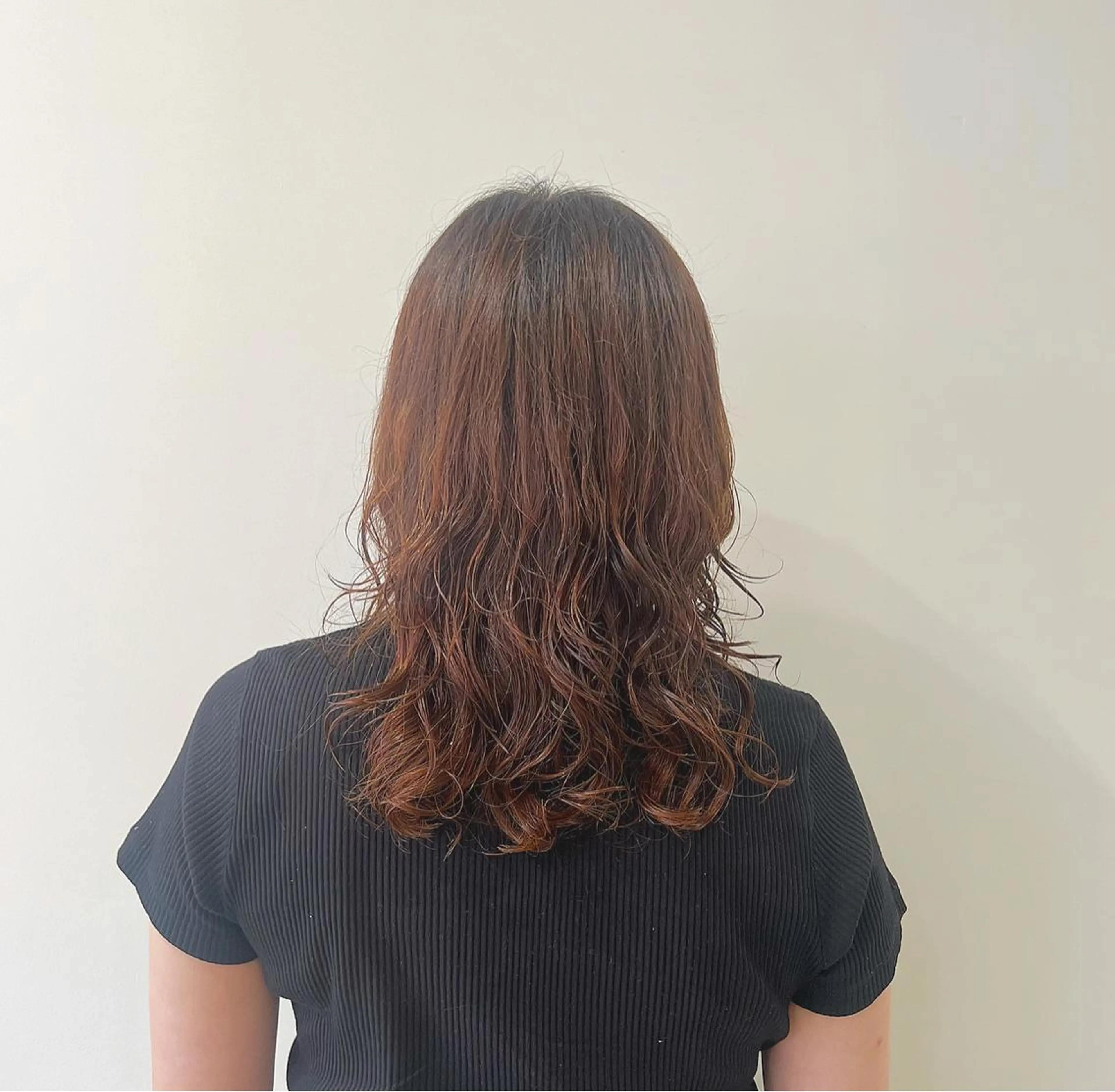 セミロング セミロングパーマ 切りっぱなしボブ 👩🏼ミニボブのヘアスタイル