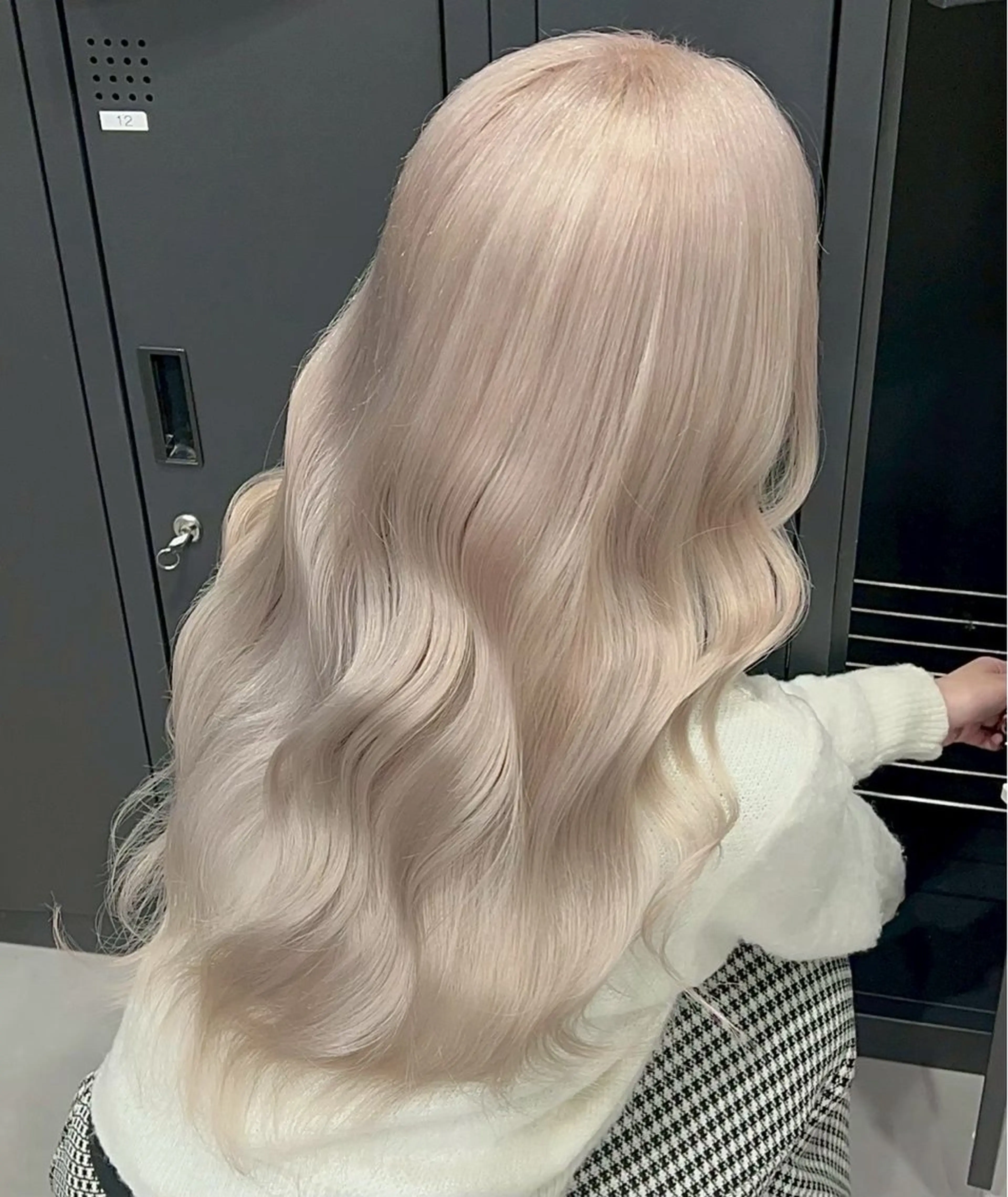 ロング ヘアカラー コスギ ユカナのヘアスタイル
