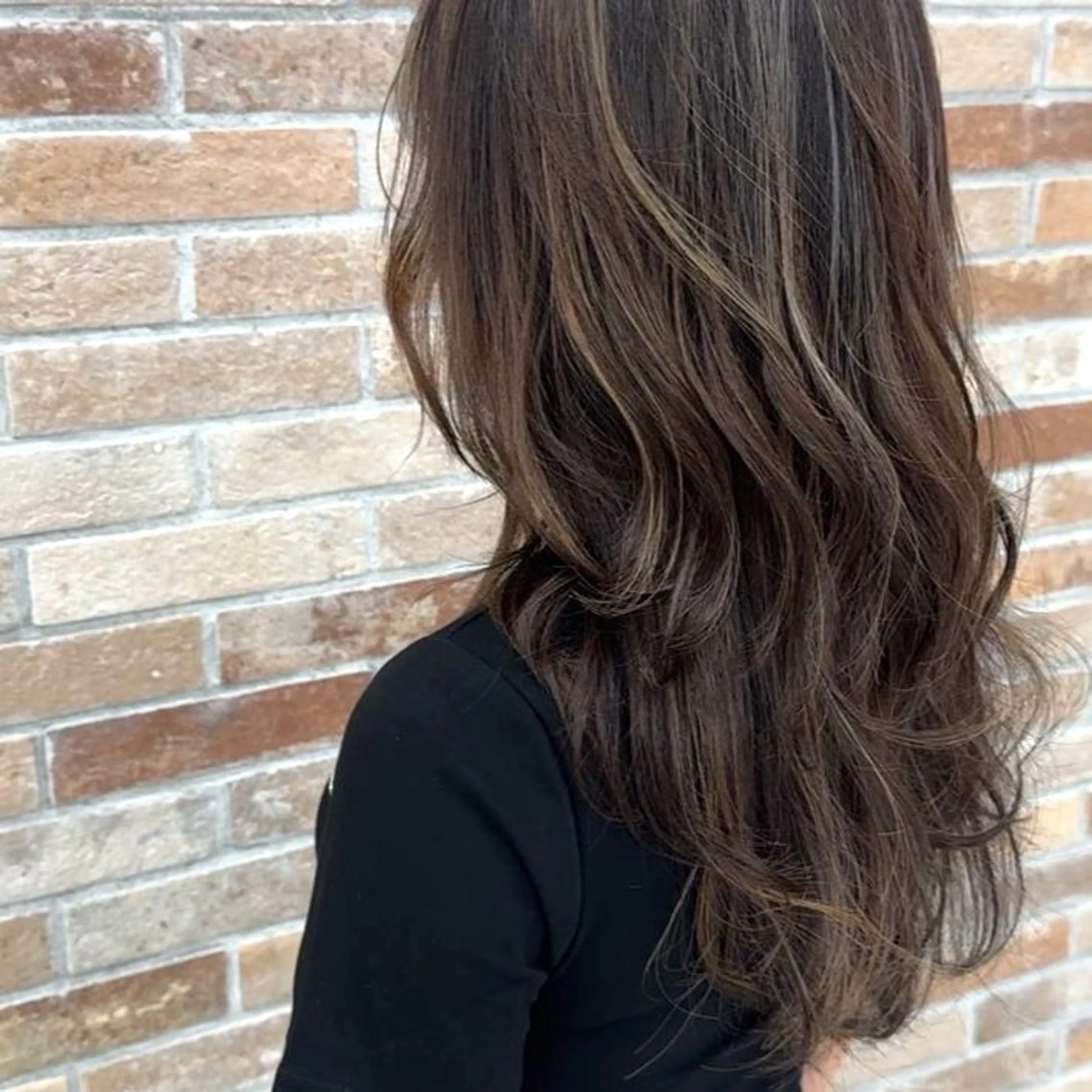 ロング カラー 湯浅 了一のヘアスタイル