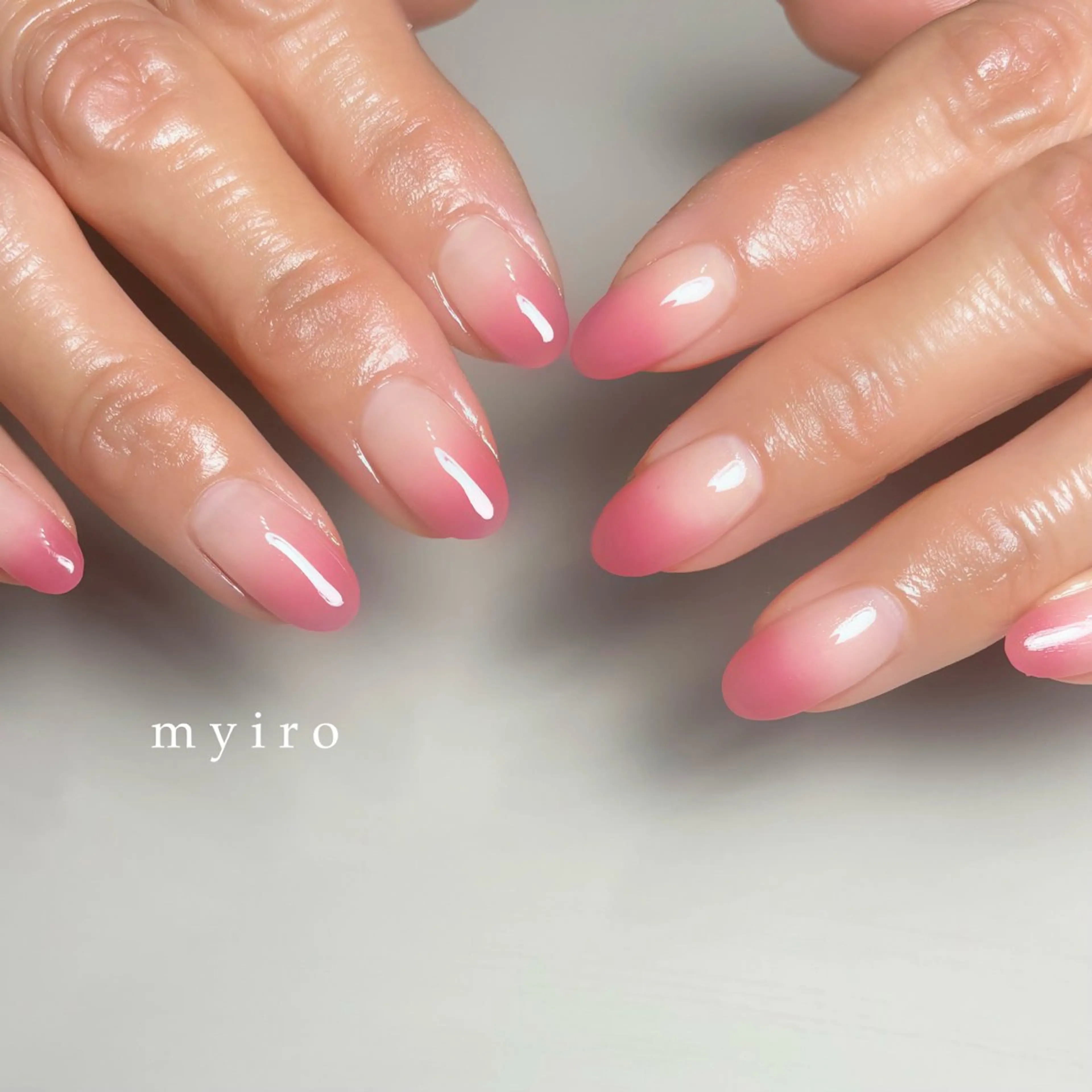ネイル グラデーション ピンク ハンドネイル myiro【マイロ】 林のネイルデザイン