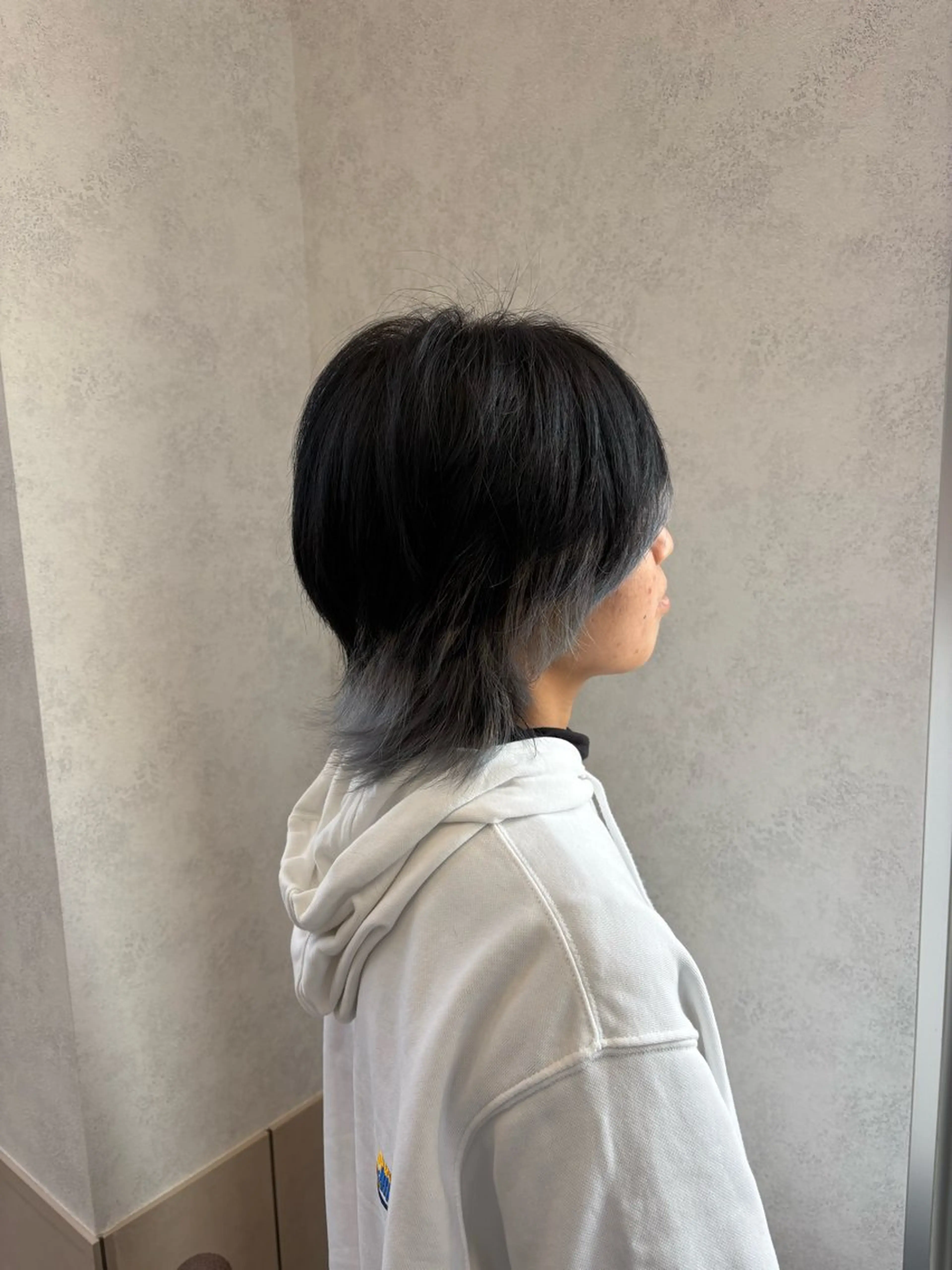 カラー メンズ 神戸 蒼司のヘアスタイル