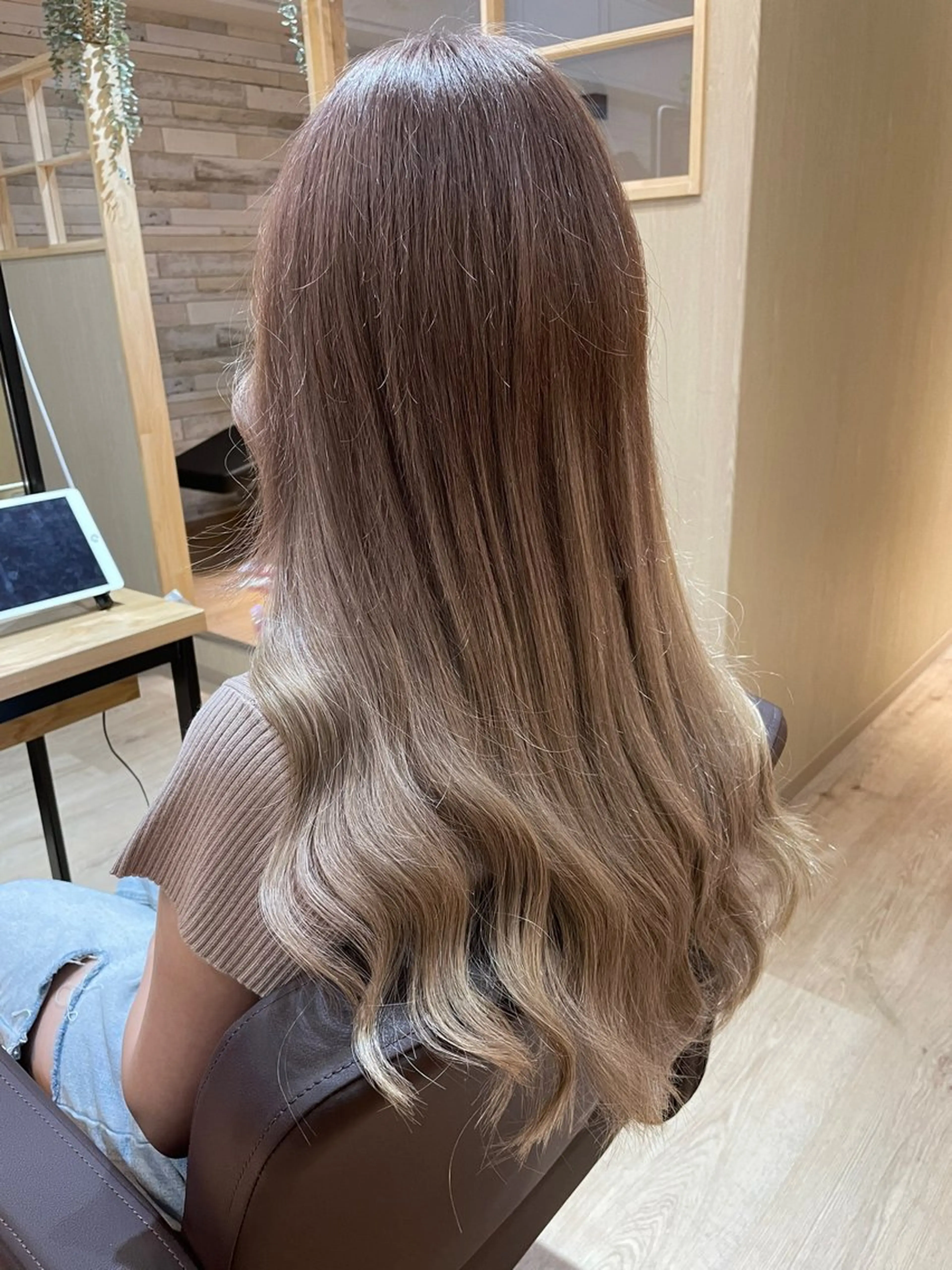 ロング カラー シールエクステ グラデーションカラー エクステ 多田 悦淳のヘアスタイル