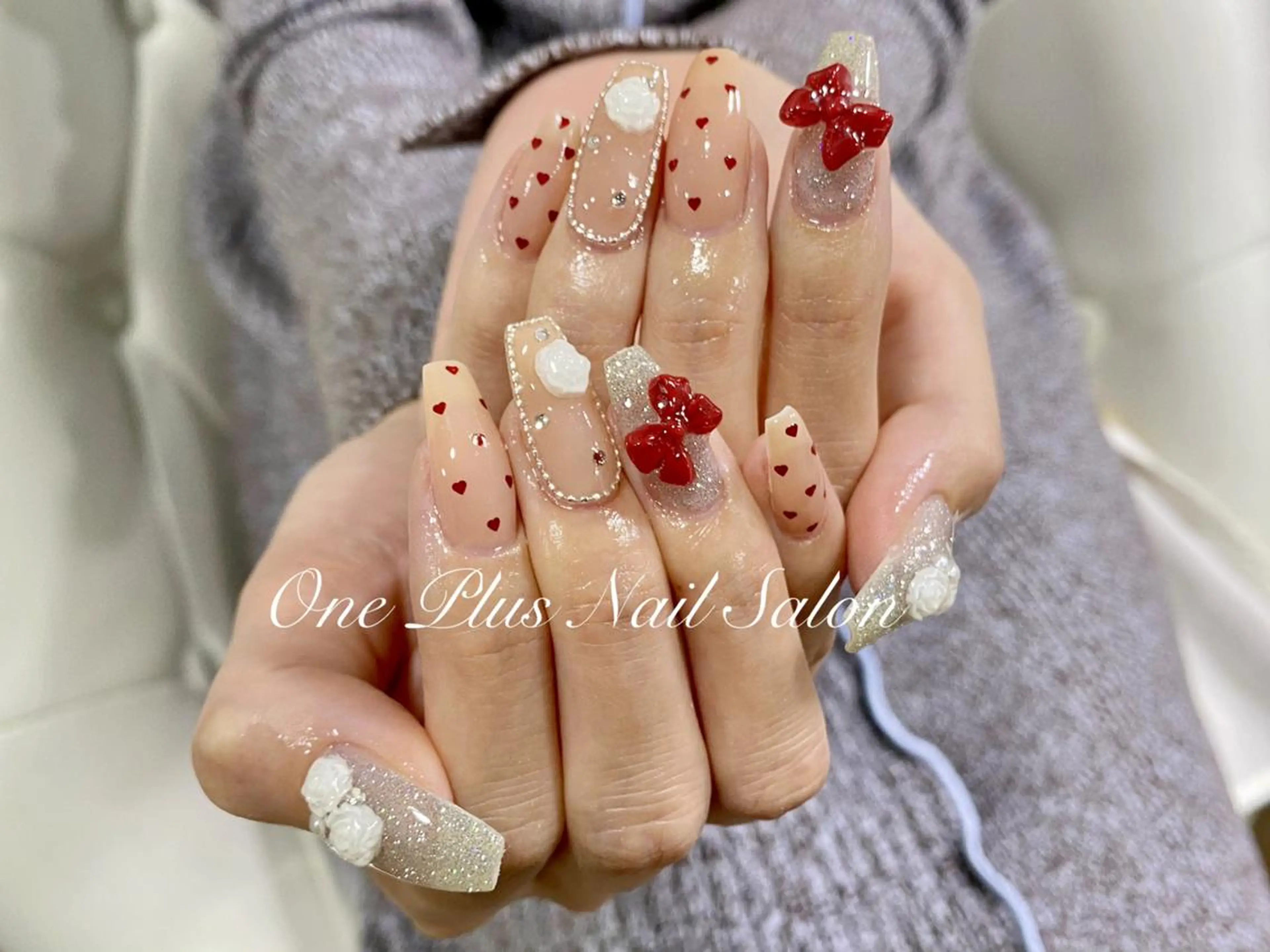 ネイル アートネイル ジェルネイル グラデーション ハート 持ち込み One Plus Nail Salonのネイルデザイン