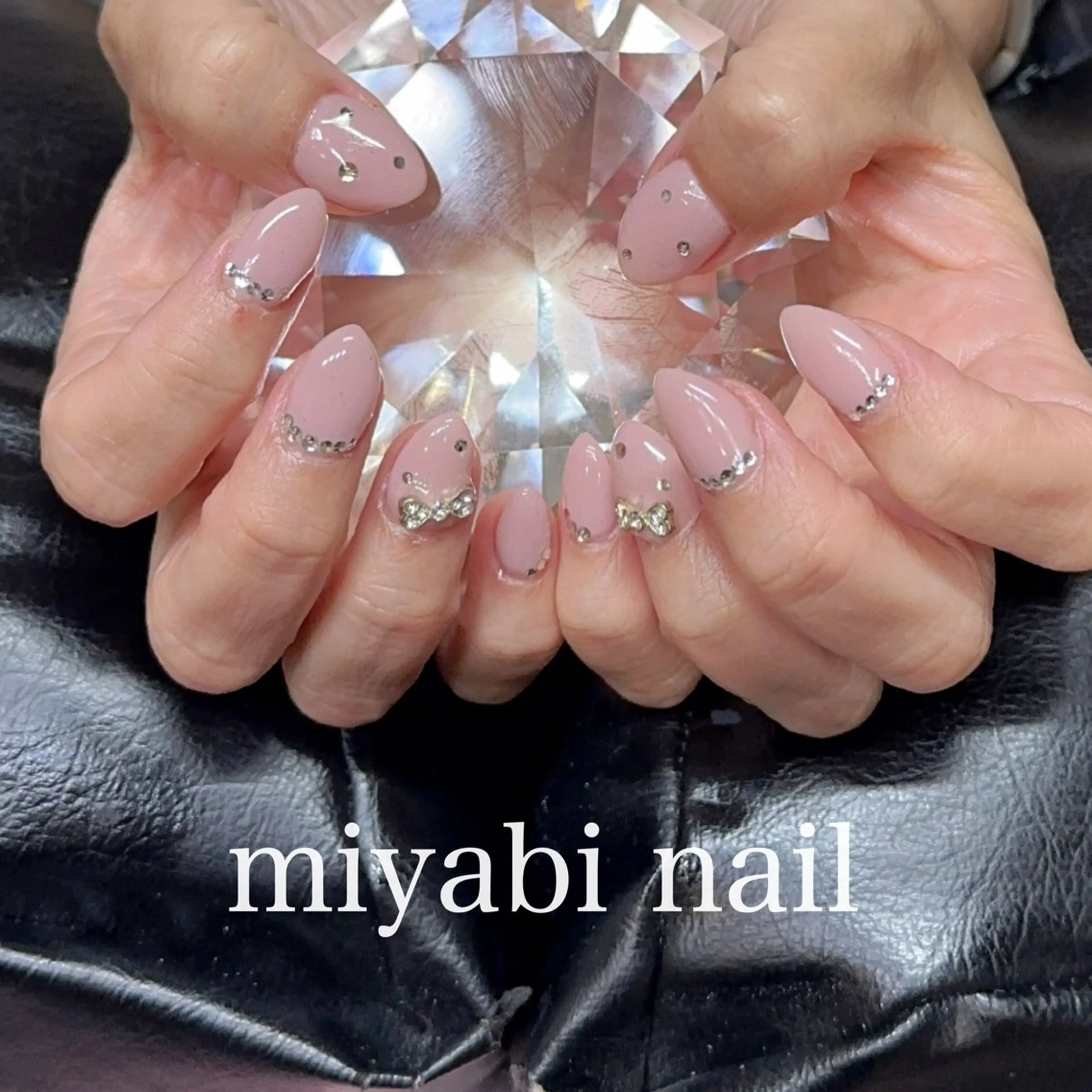 ネイル キラキラネイル 持ち込み ピンク リボン ストーンネイル ハンドネイル miyabi nail 桂川駅近くのネイルデザイン