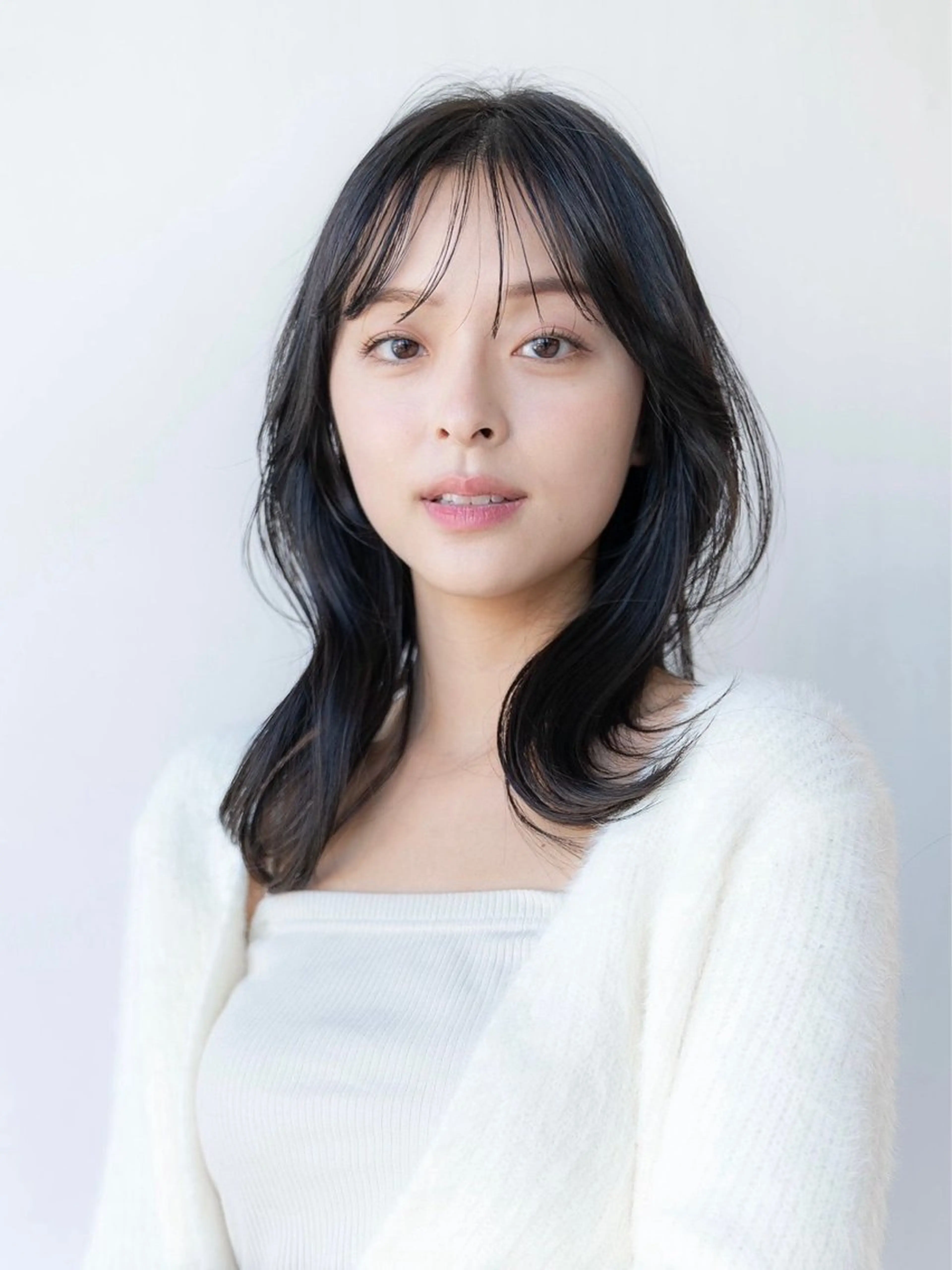 セミロング 🫧艶感カラー/ あいり🤍のヘアスタイル