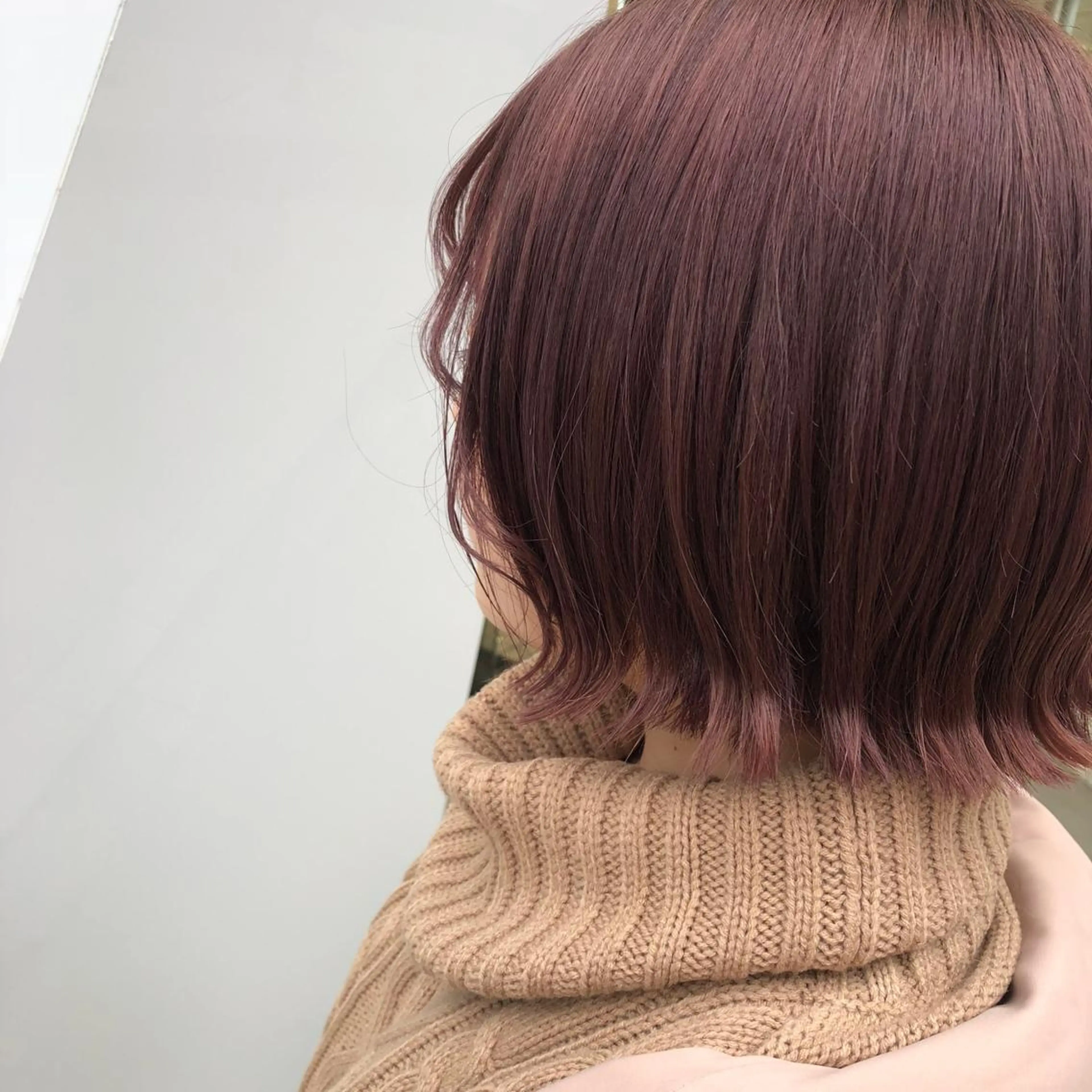 ショート カラー ヘアカラー 鴫原 亜弥のヘアスタイル