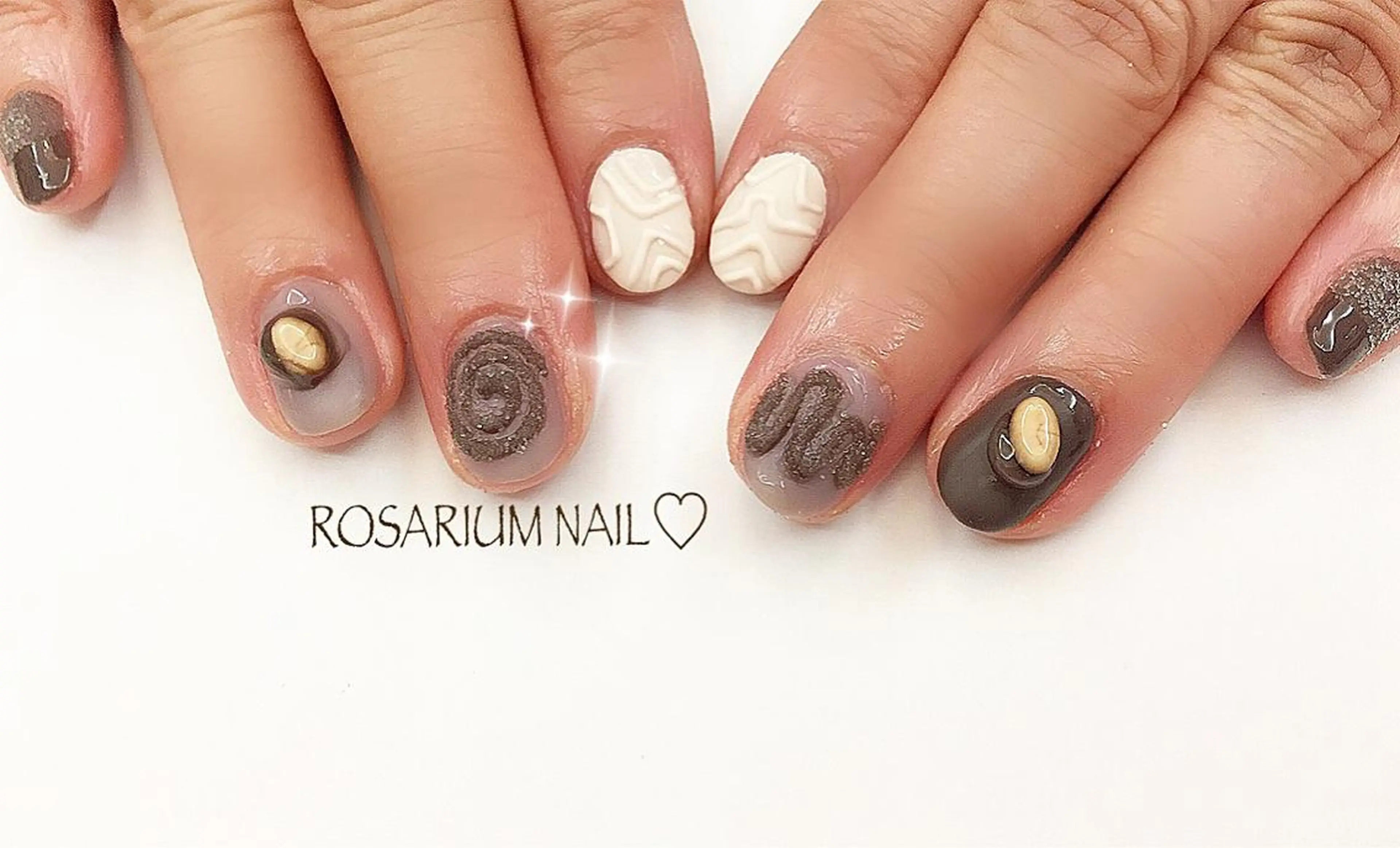 ネイル ROSA RIUMのネイルデザイン