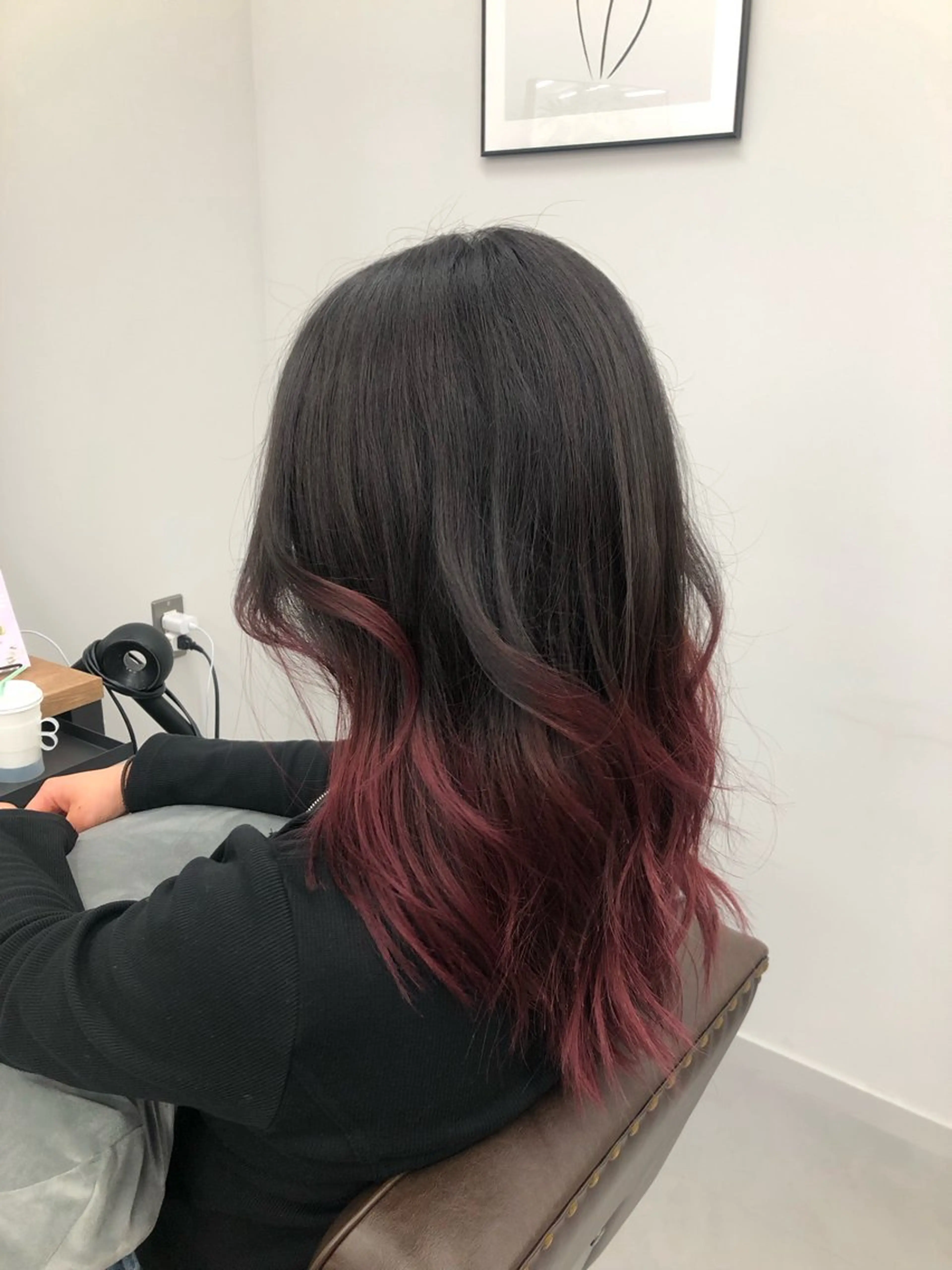 カラー グラデーションカラー ヘアカラー 白鳥 リキのヘアスタイル