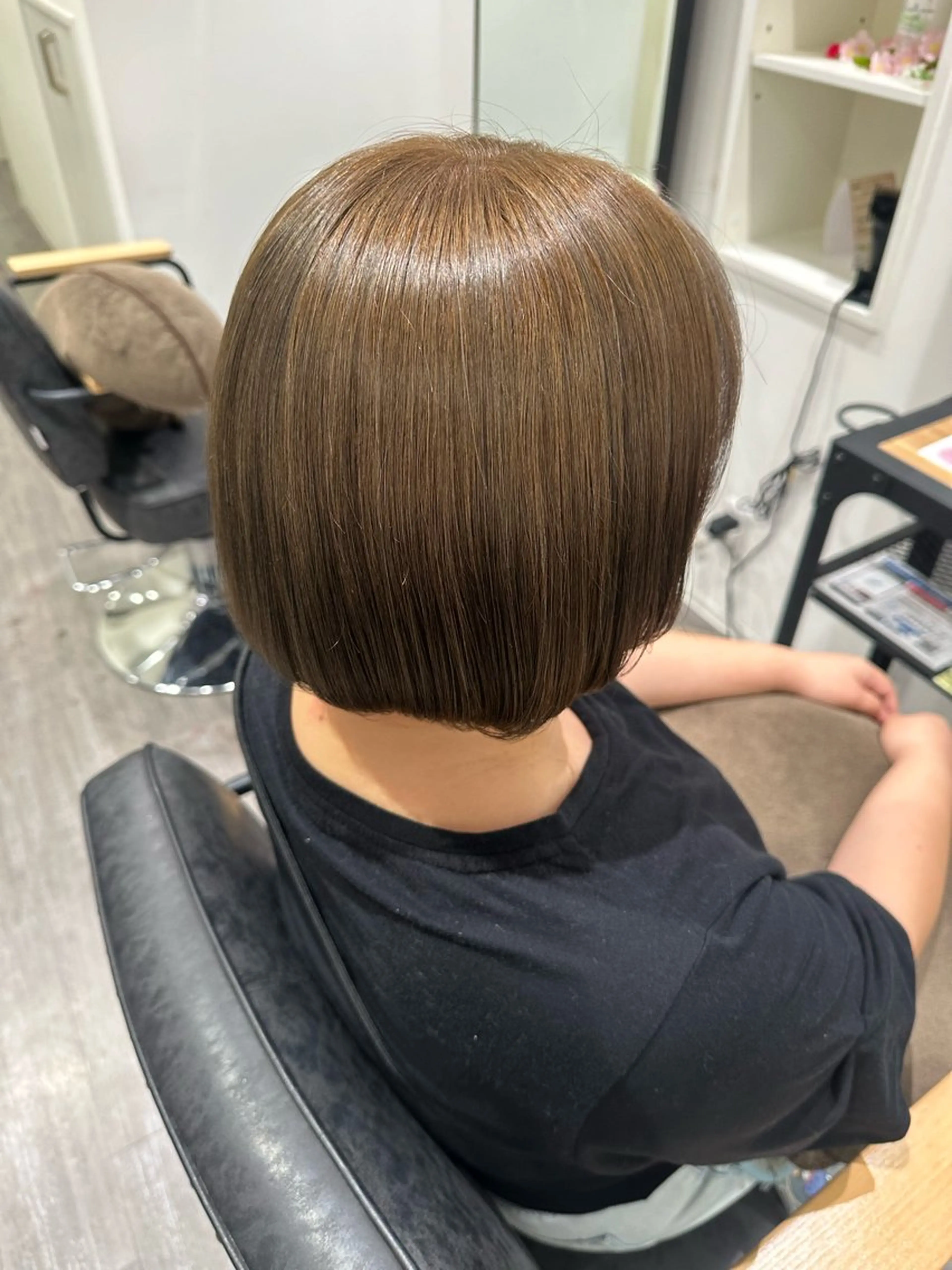 ミディアム カラー グレージュ ミルクティーグレージュ ヘアカラー トリートメント 艶髪レイヤー上田 紗也🇰🇷💗のヘアスタイル