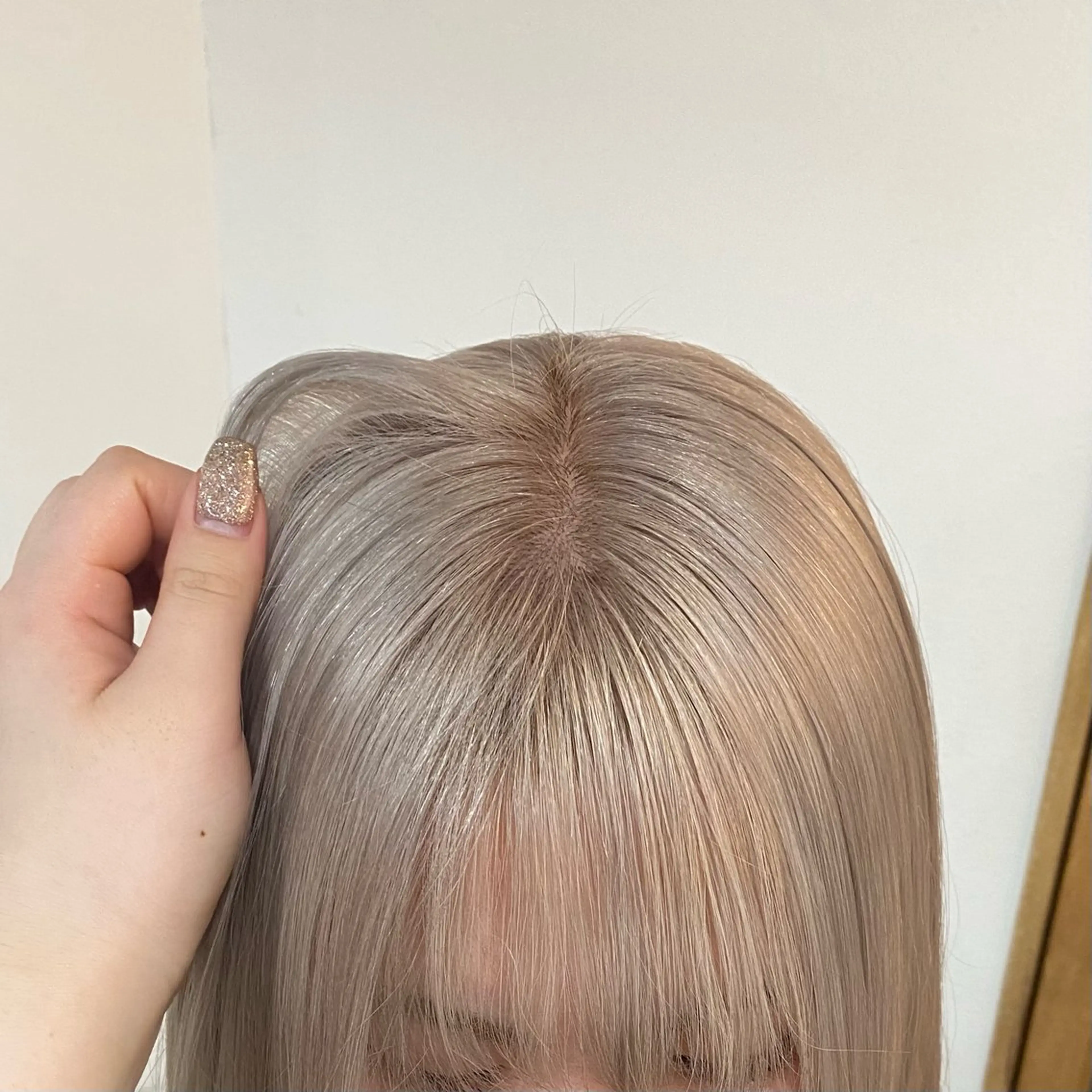 ショート カラー ベージュカラー ブリーチ ダブルカラー ハイトーンカラー ホワイトベージュ ヘアカラー LIV OSAKA所属・カットモデル୨୧大阪 梅田タカシマリナ♡のヘアスタイル