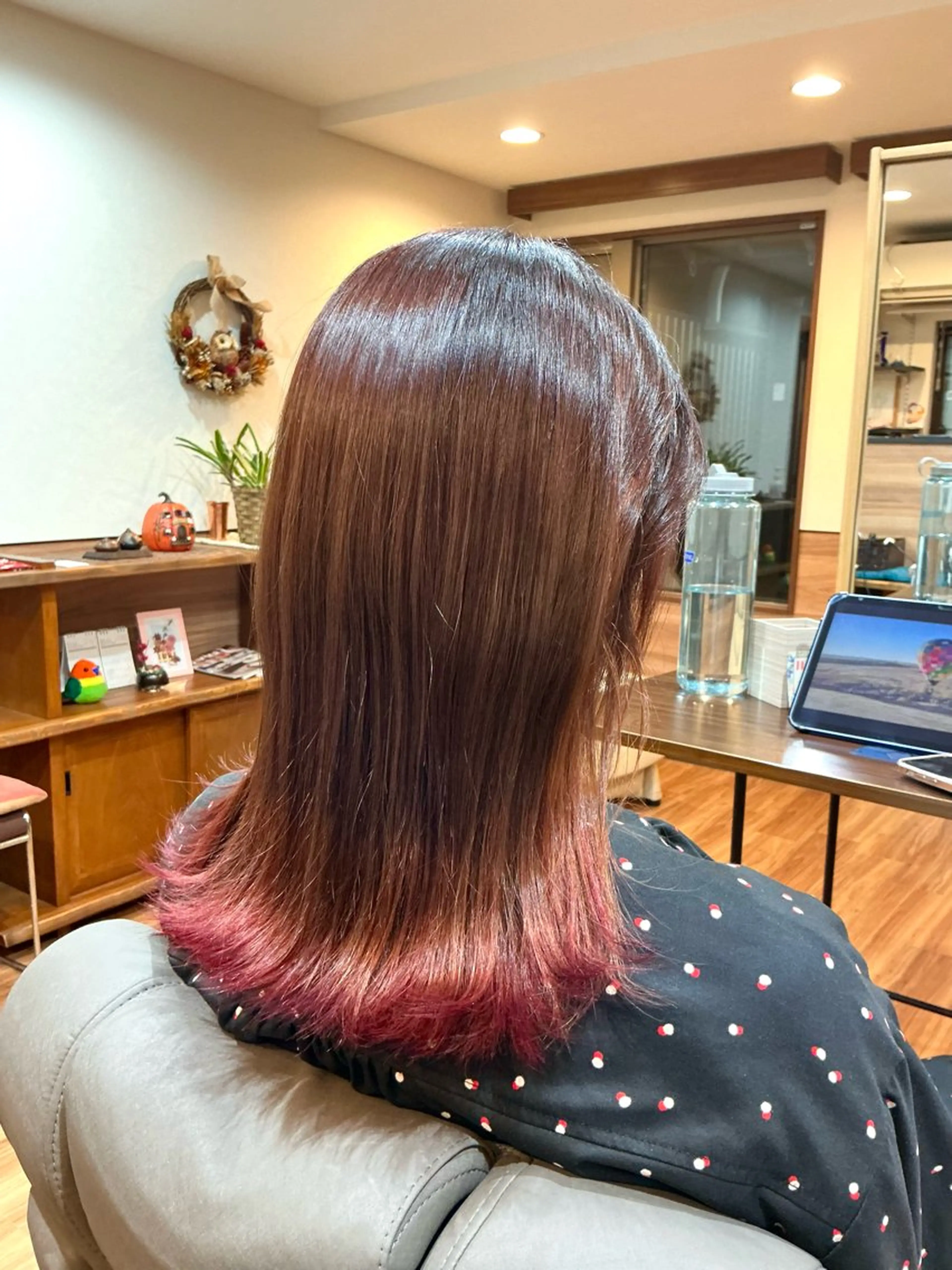 セミロング カラー Annon プライベートサロンのヘアスタイル