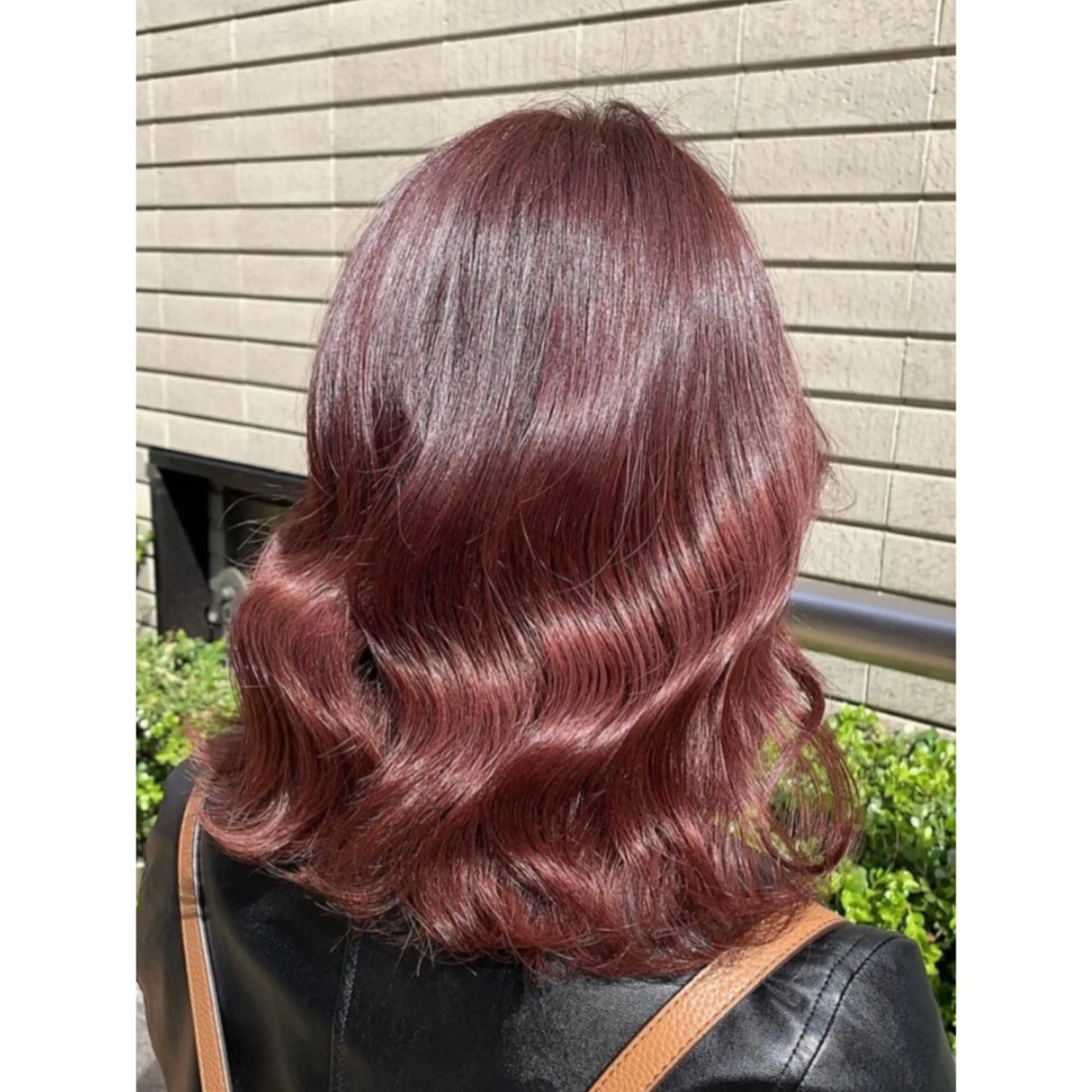 ミディアム カラー レッドカラー 💖ブリーチ/暖色 𝐘𝐮𝐢💖のヘアスタイル