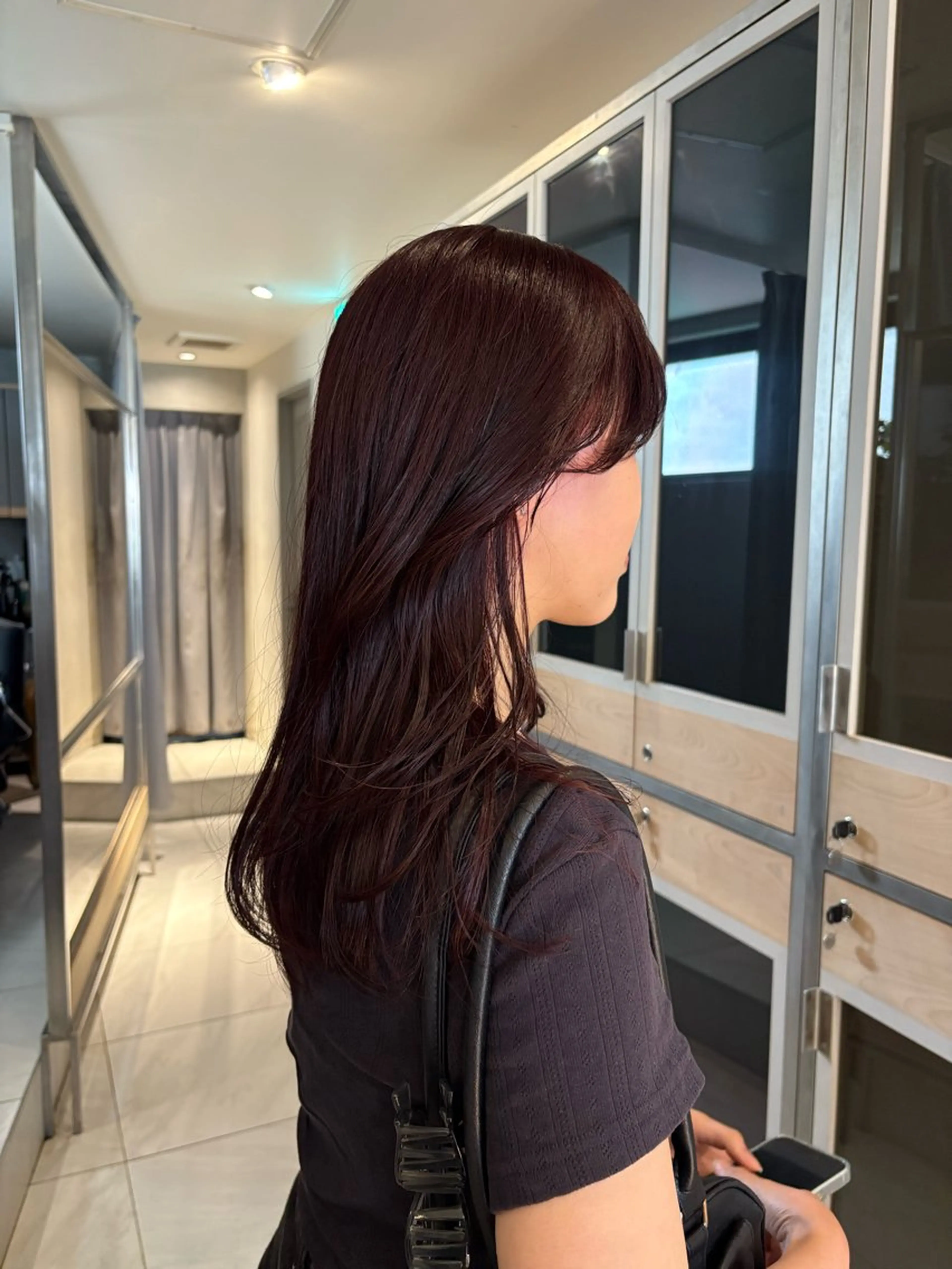 セミロング カラー ヘアカラー トリートメント ヘッドスパ ヘアセット 艶髪/ダークトーン 🩶丸山日向のヘアスタイル