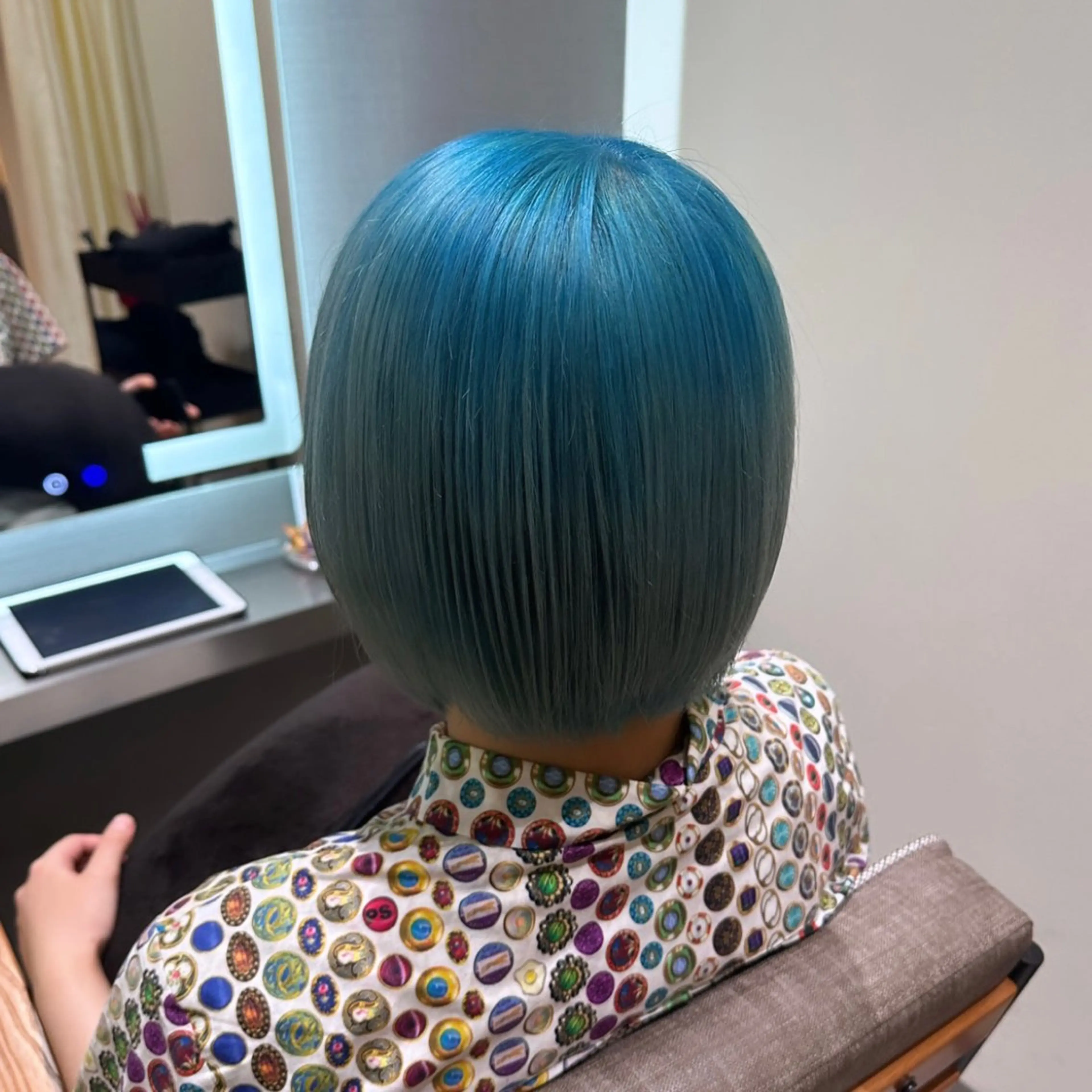 ショート カラー ヘアアレンジ アクアカラー ブリーチ ブルーカラー グラデーションカラー カット ヘアカラー トリートメント 🇰🇷韓国ｽﾀｲﾙ ﾚｲﾔｰ/ayanaのヘアスタイル