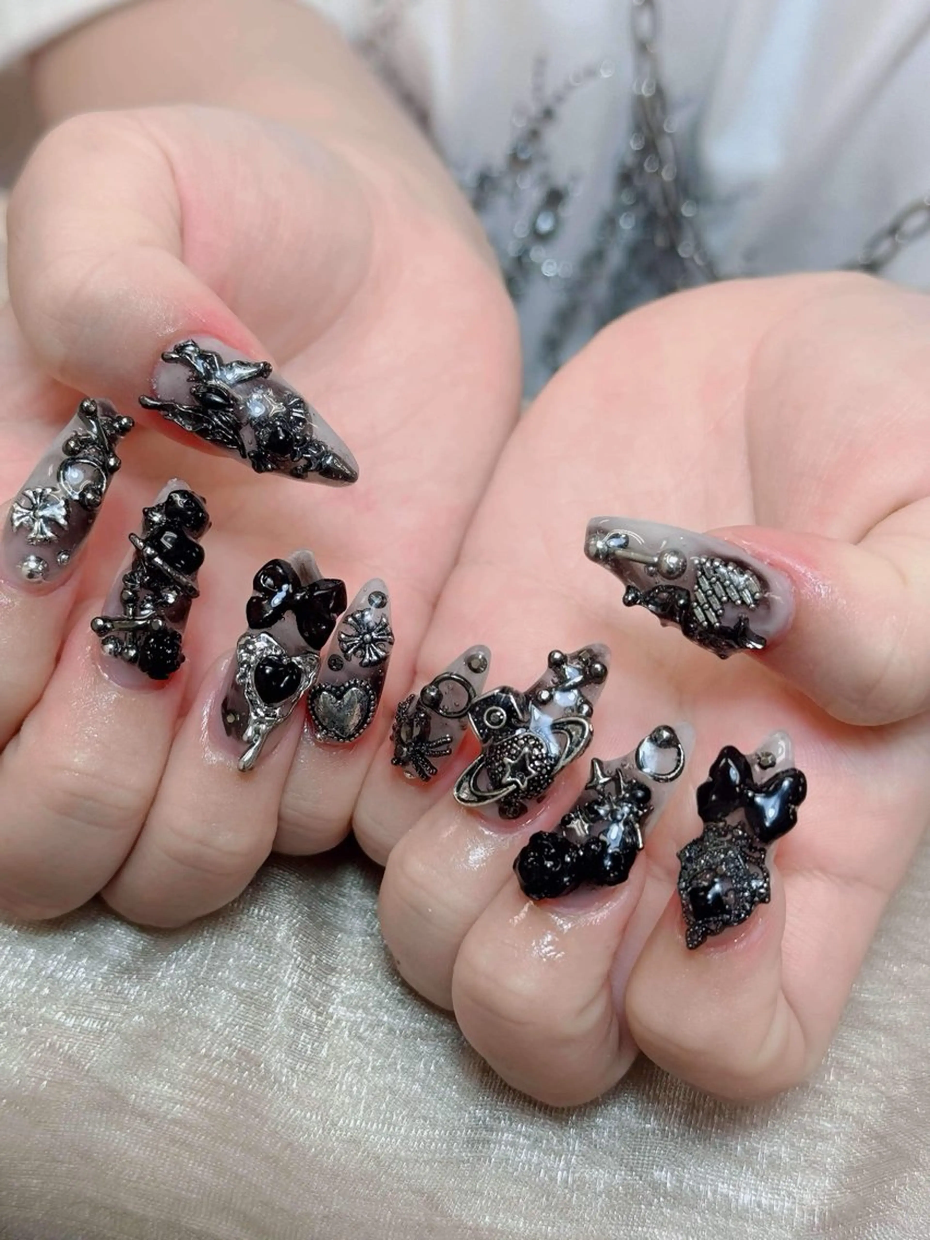 ネイル チークネイル フレンチネイル ジェルネイル ガラスフレンチ 韓国ネイル ハンドネイル ハンドケア Anh Nail 歌舞伎町のネイルデザイン