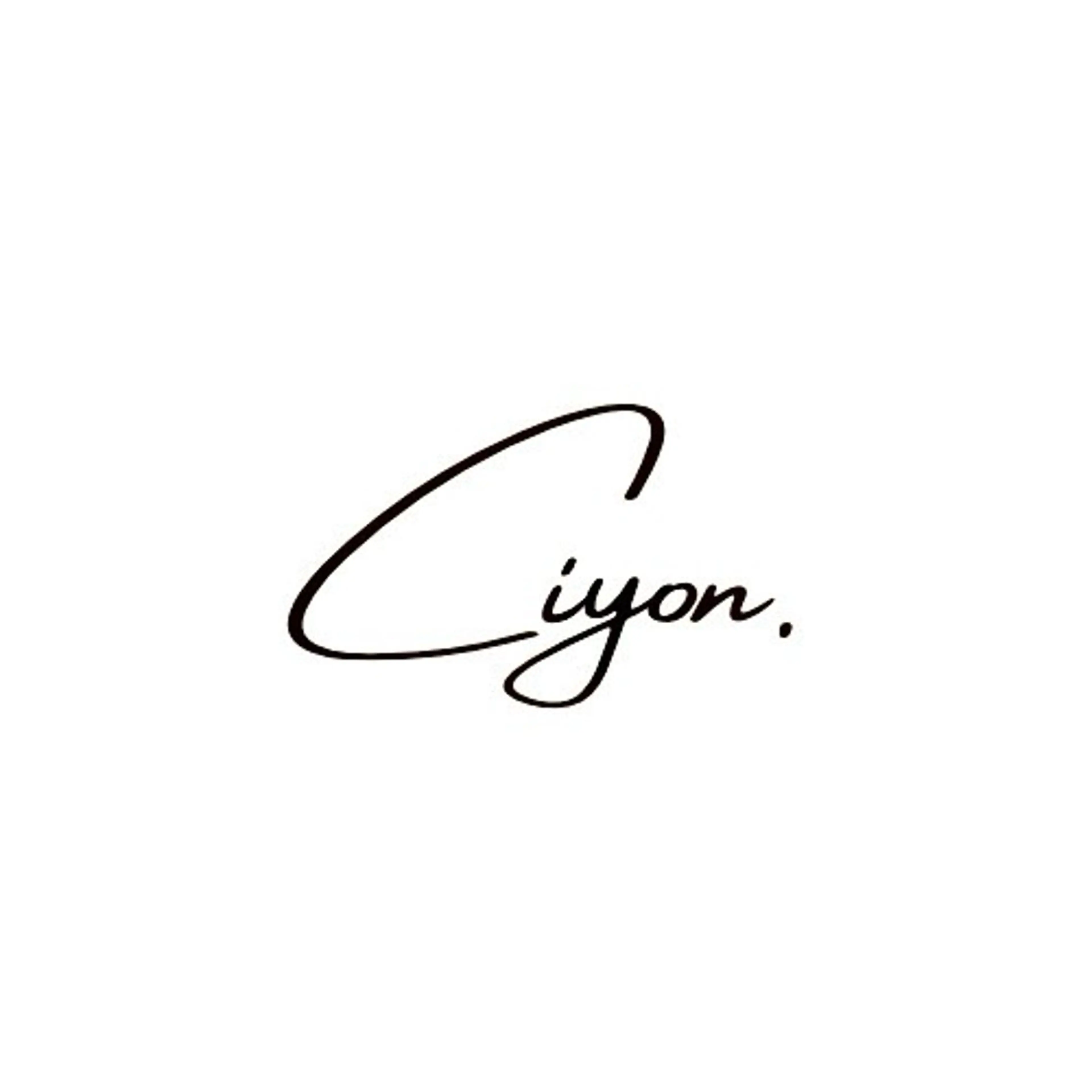 ciyon.  ヘア デザイナー  ayaのヘアスタイル