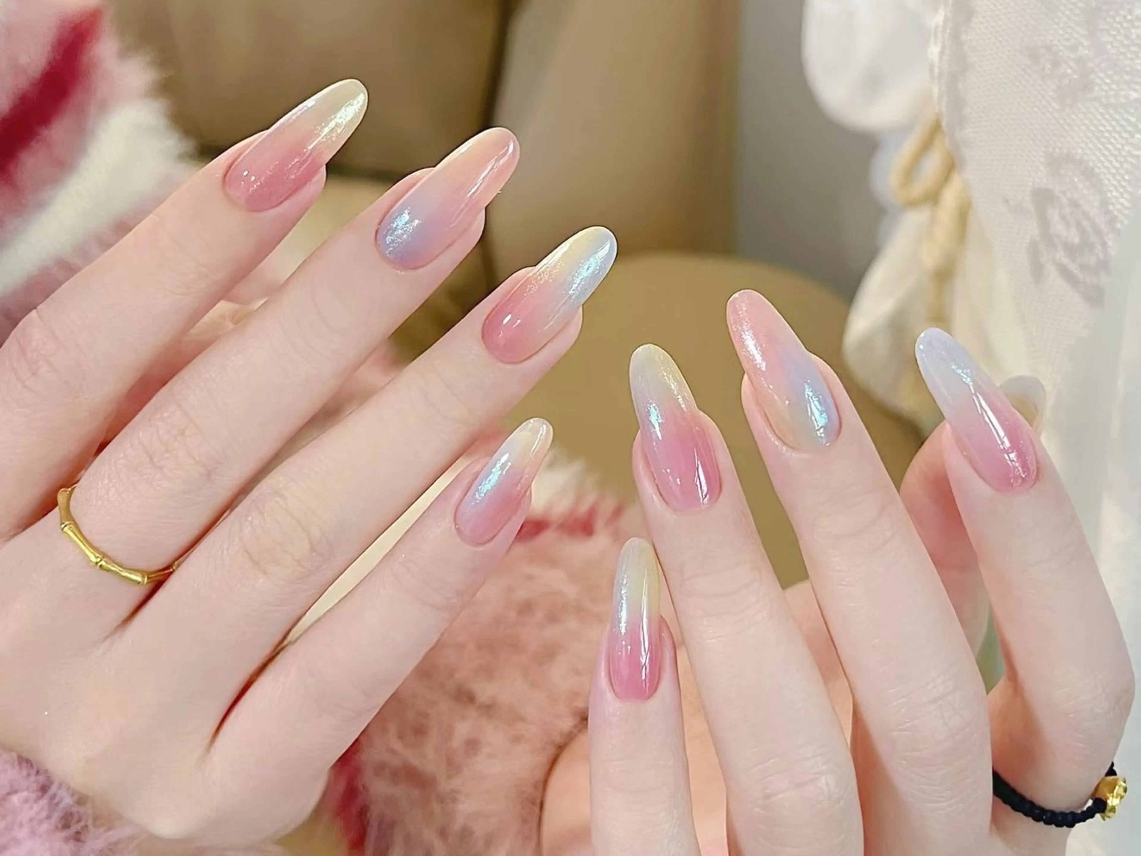 ネイル オーロラネイル グラデーション ピンク ワンホンネイル ハンドネイル ハンドケア DarkHoney 池袋店のネイルデザイン